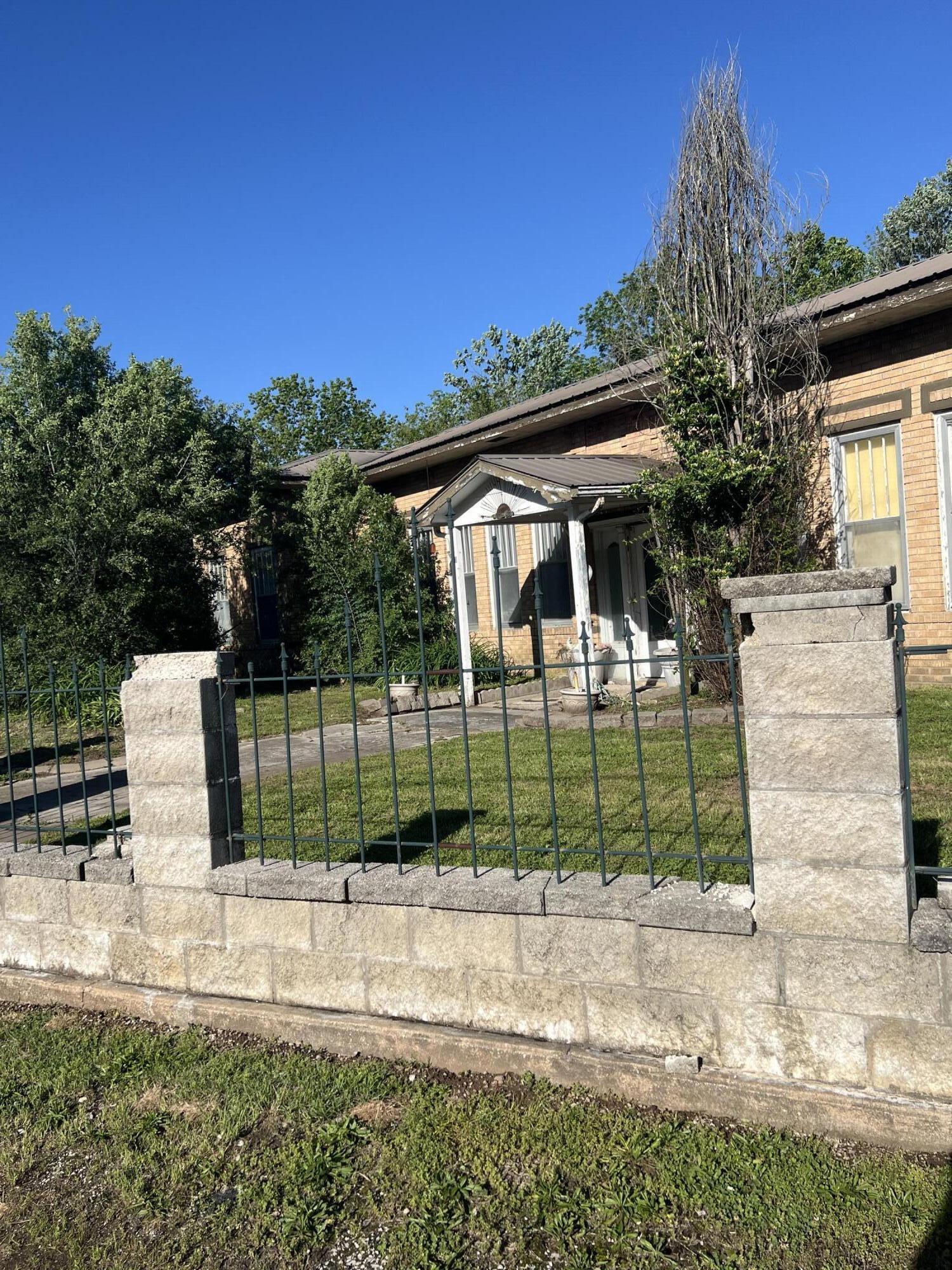 Lawrence-Not in List - Residential