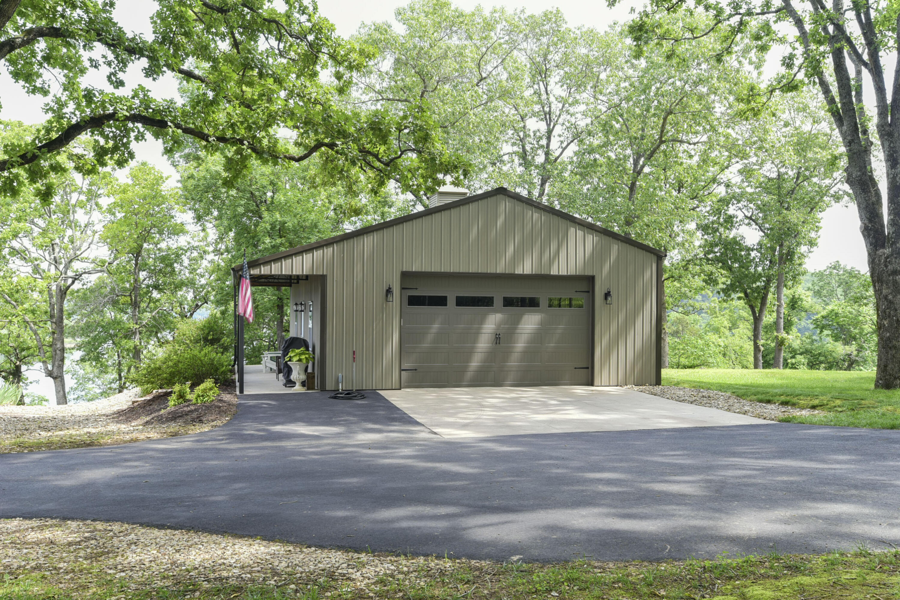 Whispering Oaks - Residential