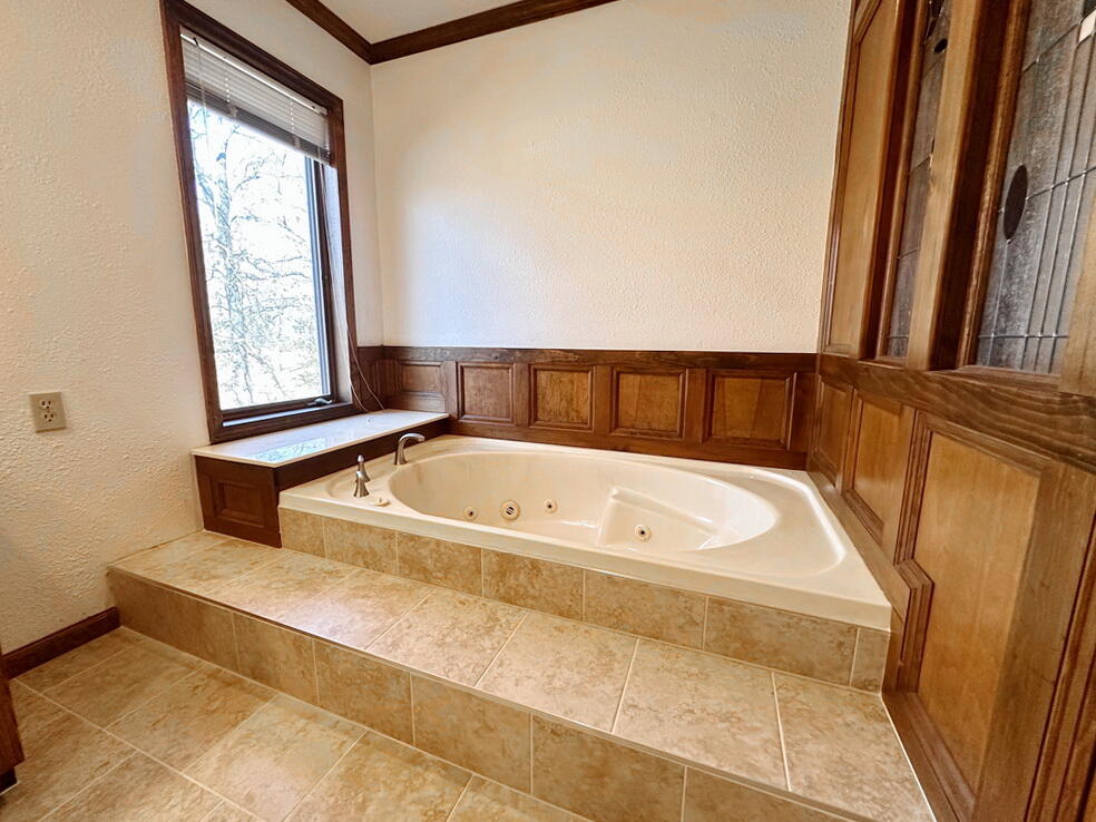 Cedar-Not in List - Residential