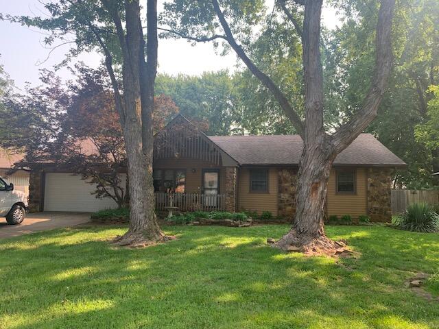 About 1,470 sq. ft (per assessor) in this 3 bedroom, 2 bath home with 2 living areas on a cul-de-sac street.  Coveniently located near Kickapoo High School and Cox South Hospital.  Stone and vinyl siding exterior.  Front living room could be used as formal dining or office.  Family room has gas log fireplace.  All 3 bedrooms on south side of home.  Covered deck.  Fenced back yard.