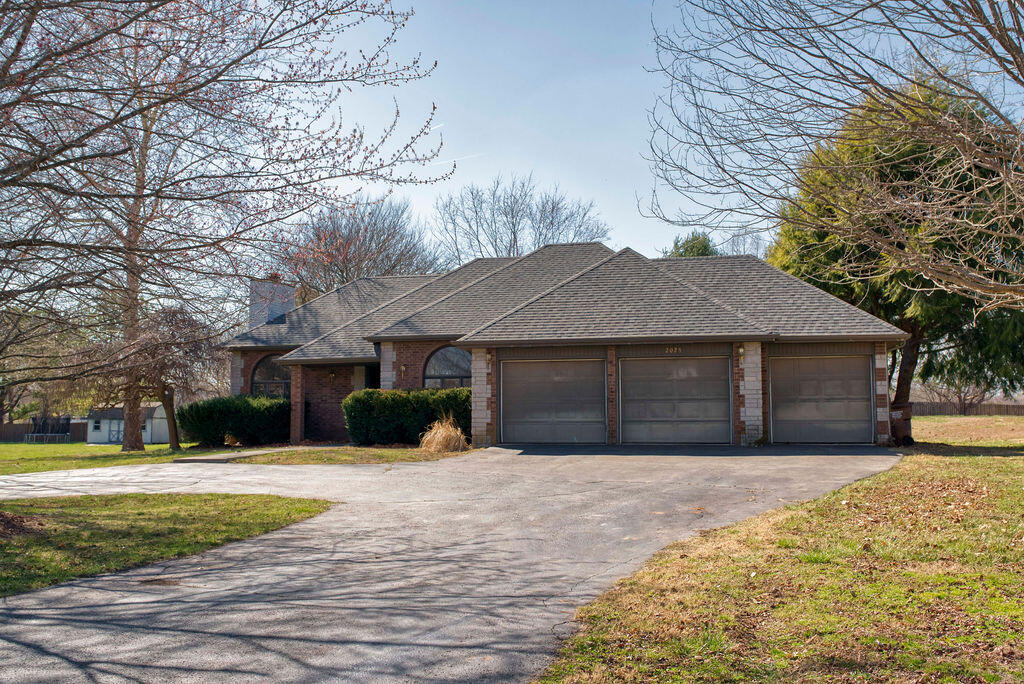 Welcome to 2025 North Foxtrot! Clearly the deal of the day. This lovely home offers just under 1900 sq. ft. with an awesome floor plan. With 3 bedrooms, 2 full bathrooms, large living room with a fireplace, formal dinning room and a huge master bedroom. Lots of recent improvements ! Lets start with a new roof and gutters, updated HVAC system and newer stainless steel appliance package. Exterior features include fantastic curb appeal, brick & stone front with vinyl siding, large deck, inground pool with new liner and pump system, large fenced yard and all of this nicely placed on approximately 1 acre lot. Priced to sell and will not last! Call today for your own private showing.