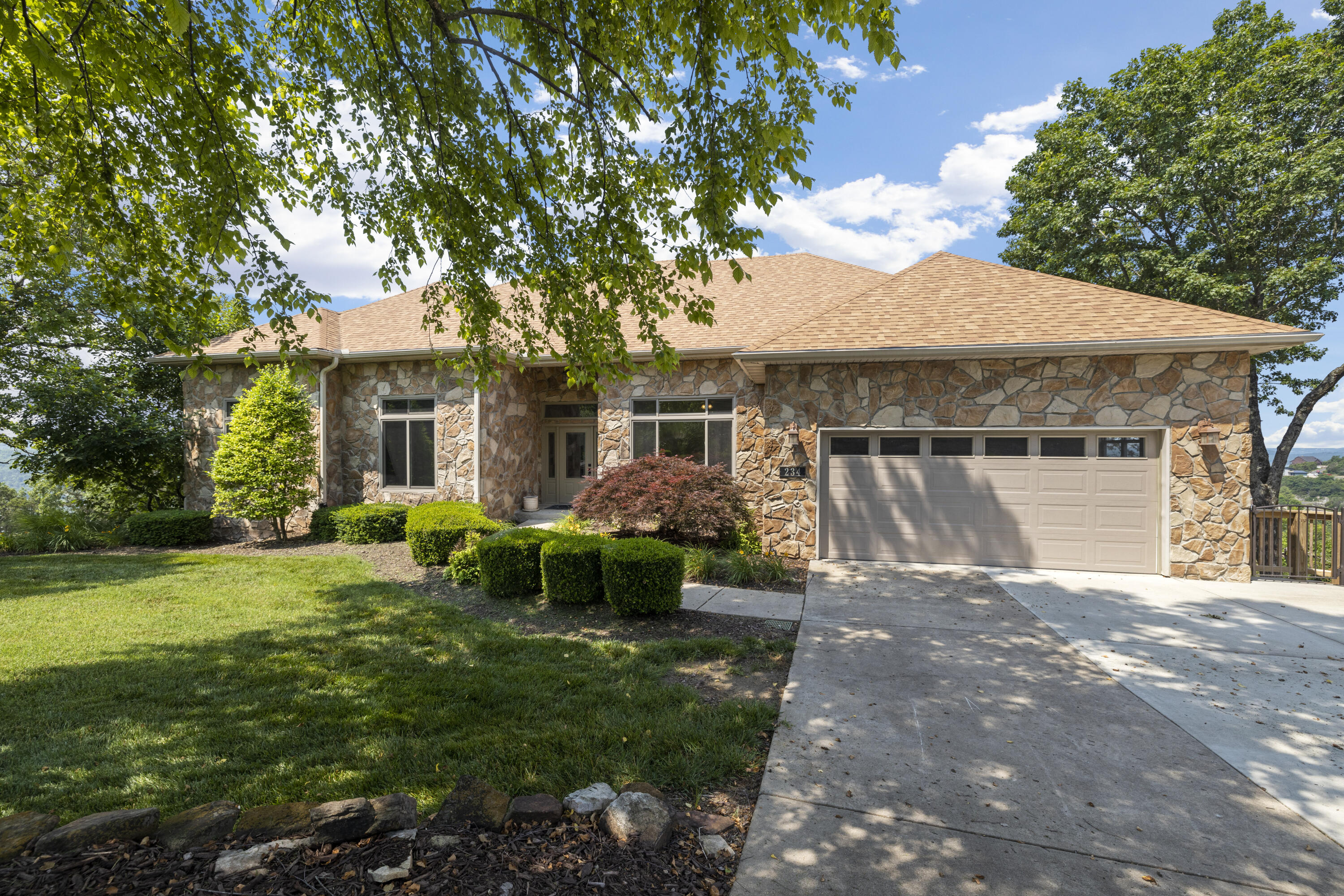 Emerald Pointe - Residential