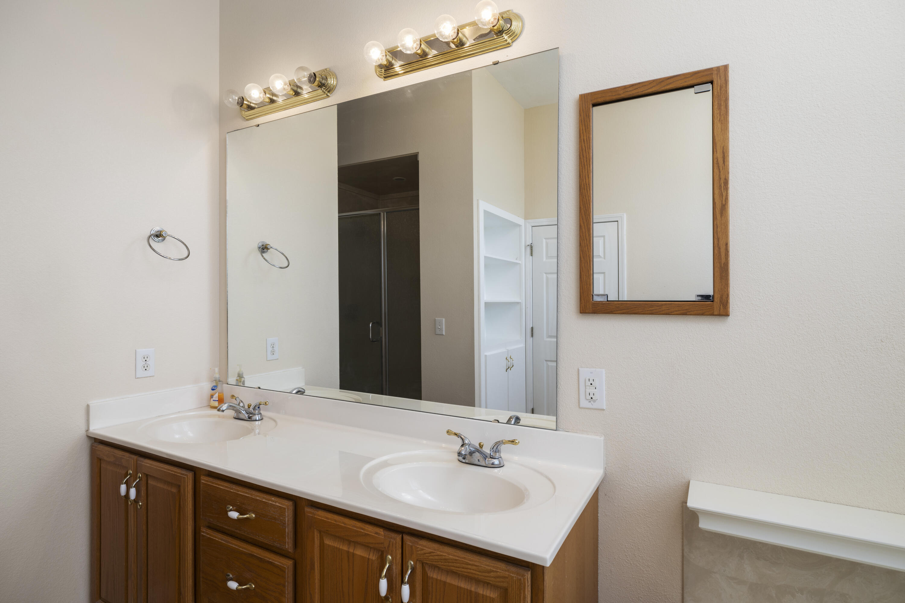 Emerald Pointe - Residential