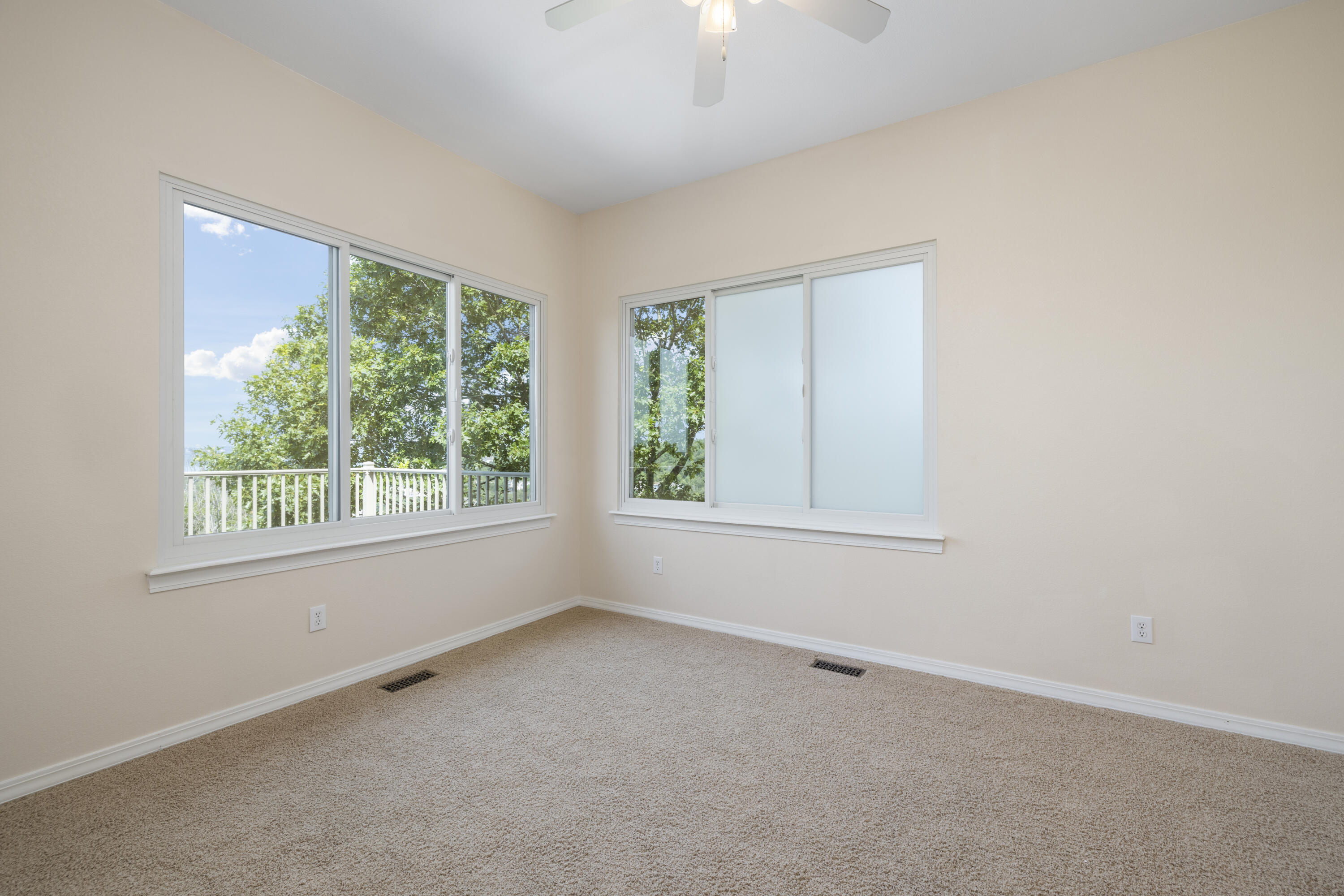 Emerald Pointe - Residential