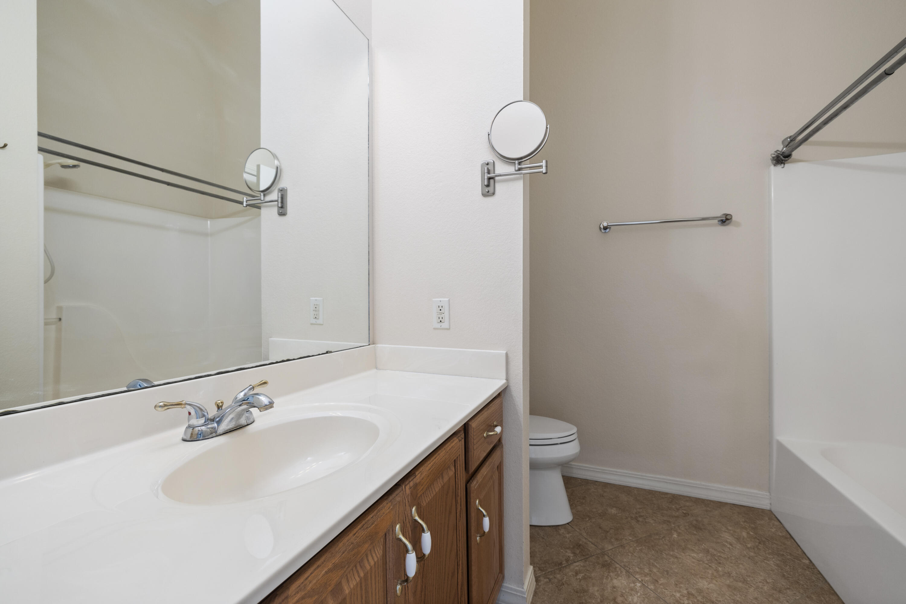 Emerald Pointe - Residential