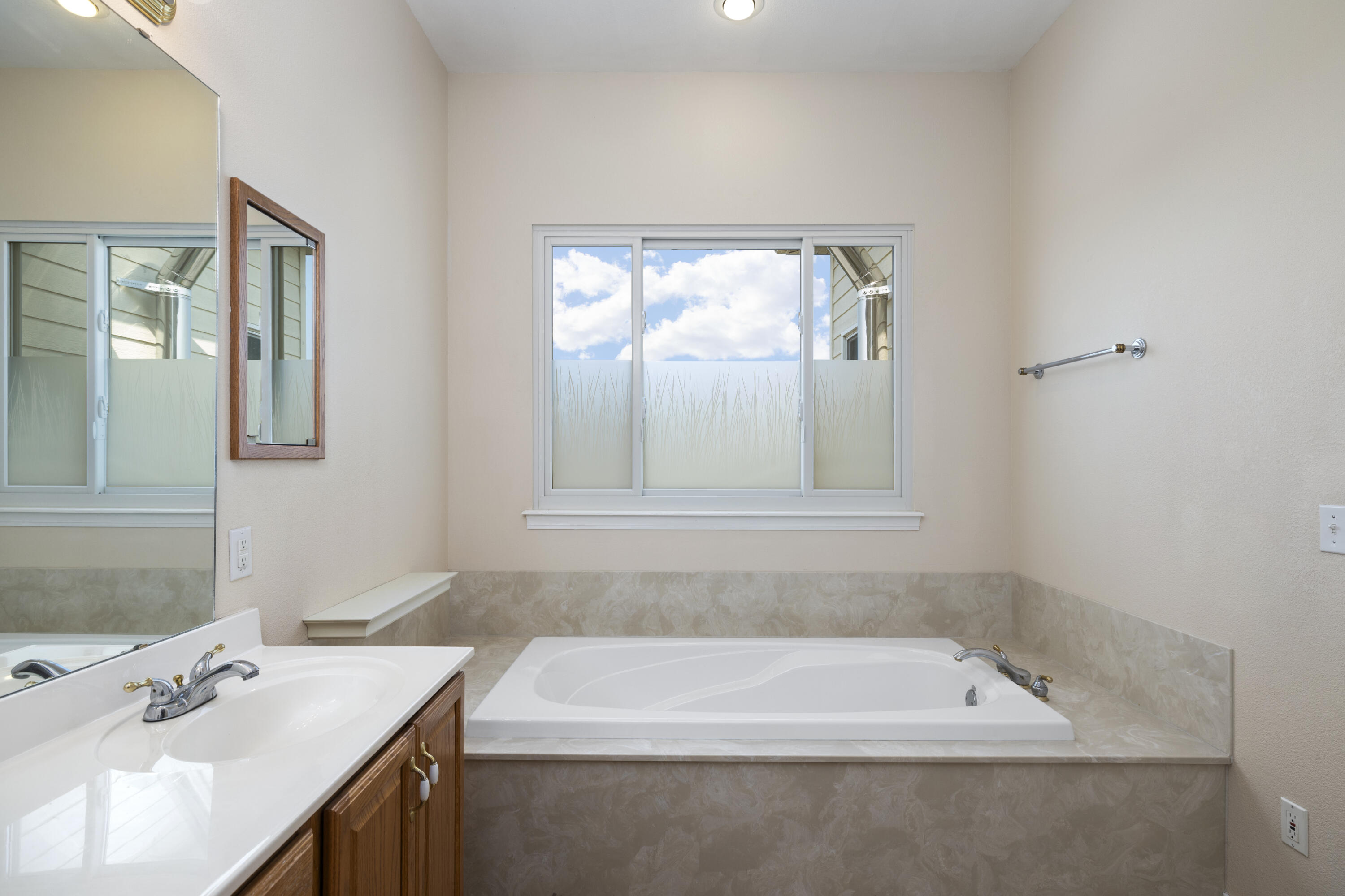 Emerald Pointe - Residential