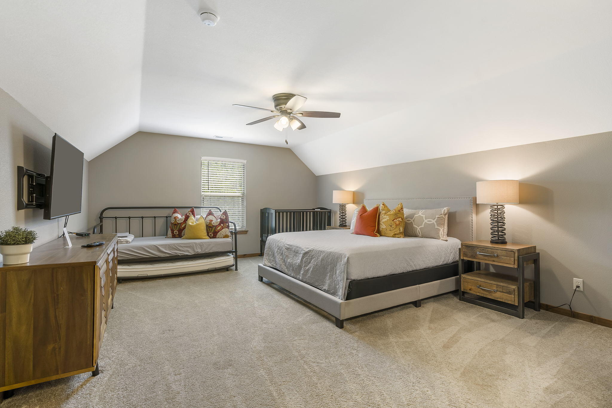 Branson Canyon - Residential