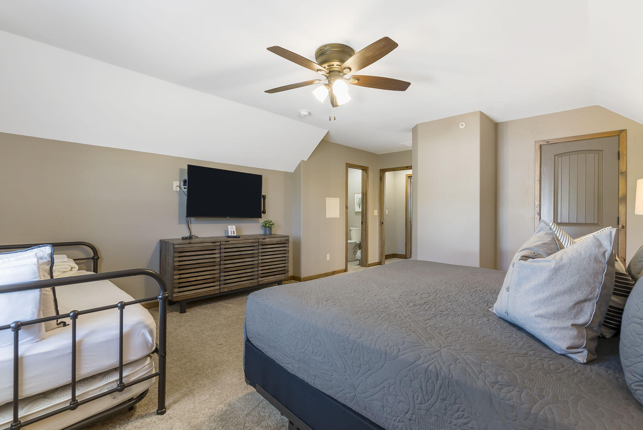 Branson Canyon - Residential