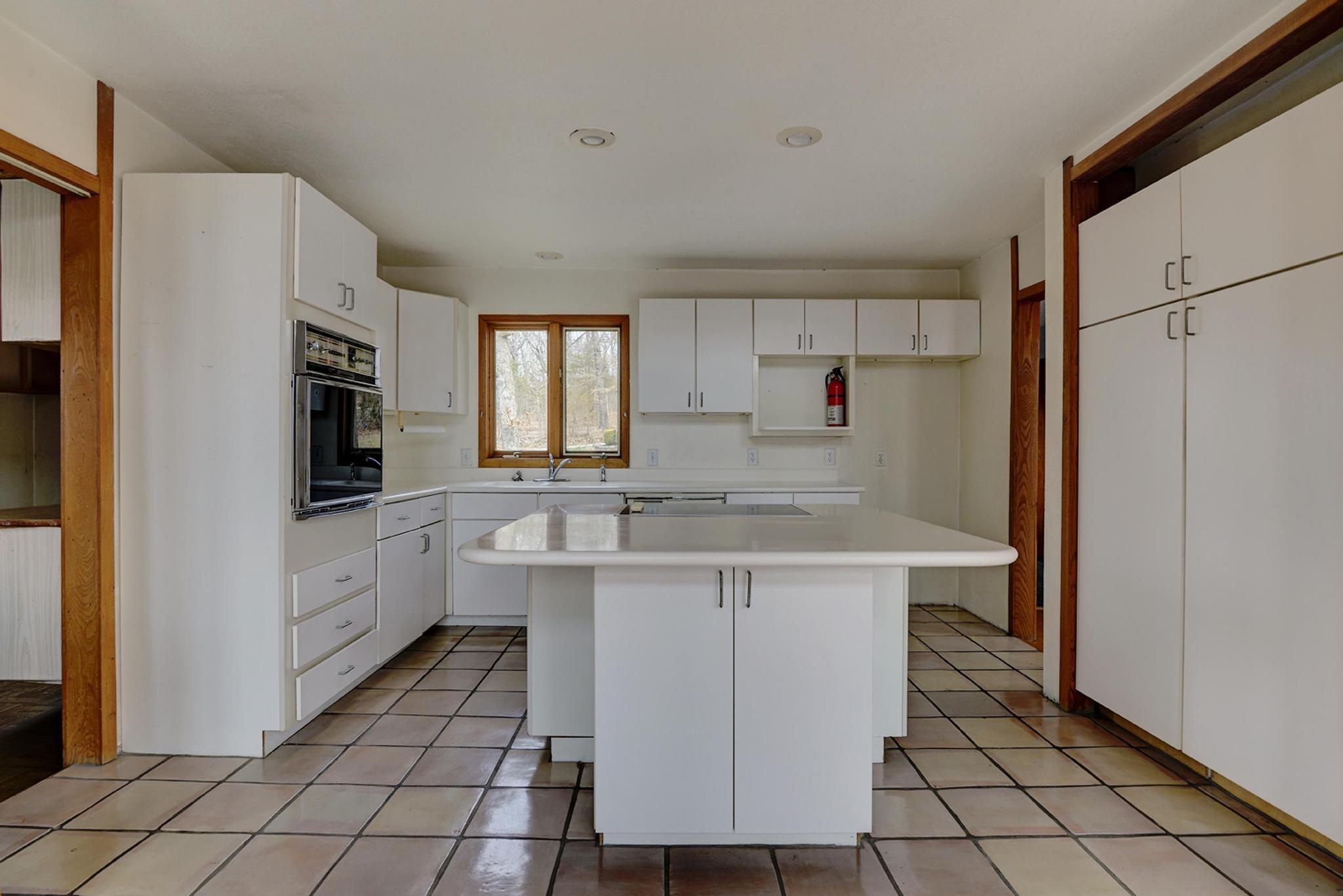 River Bluff Est - Residential