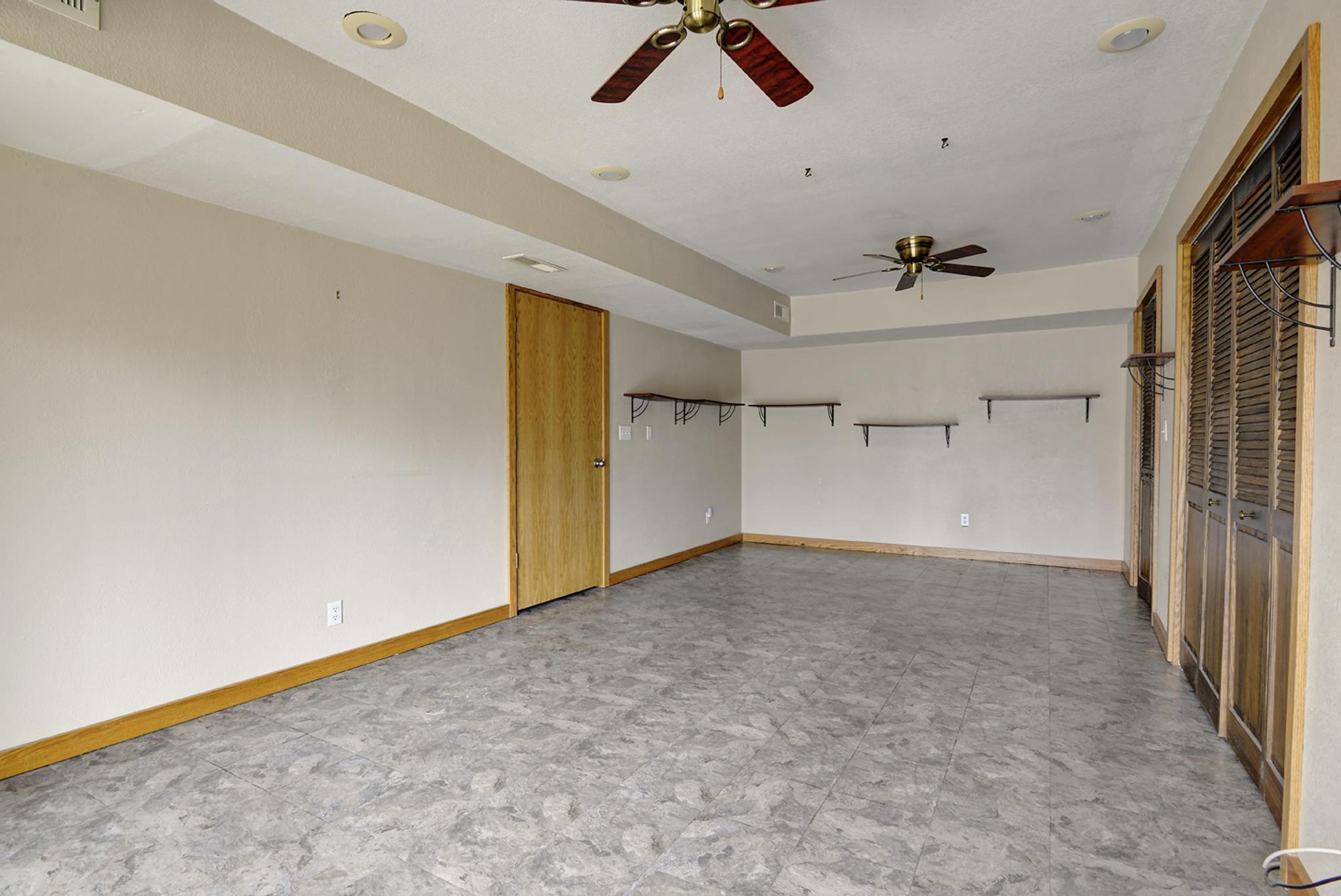 River Bluff Est - Residential