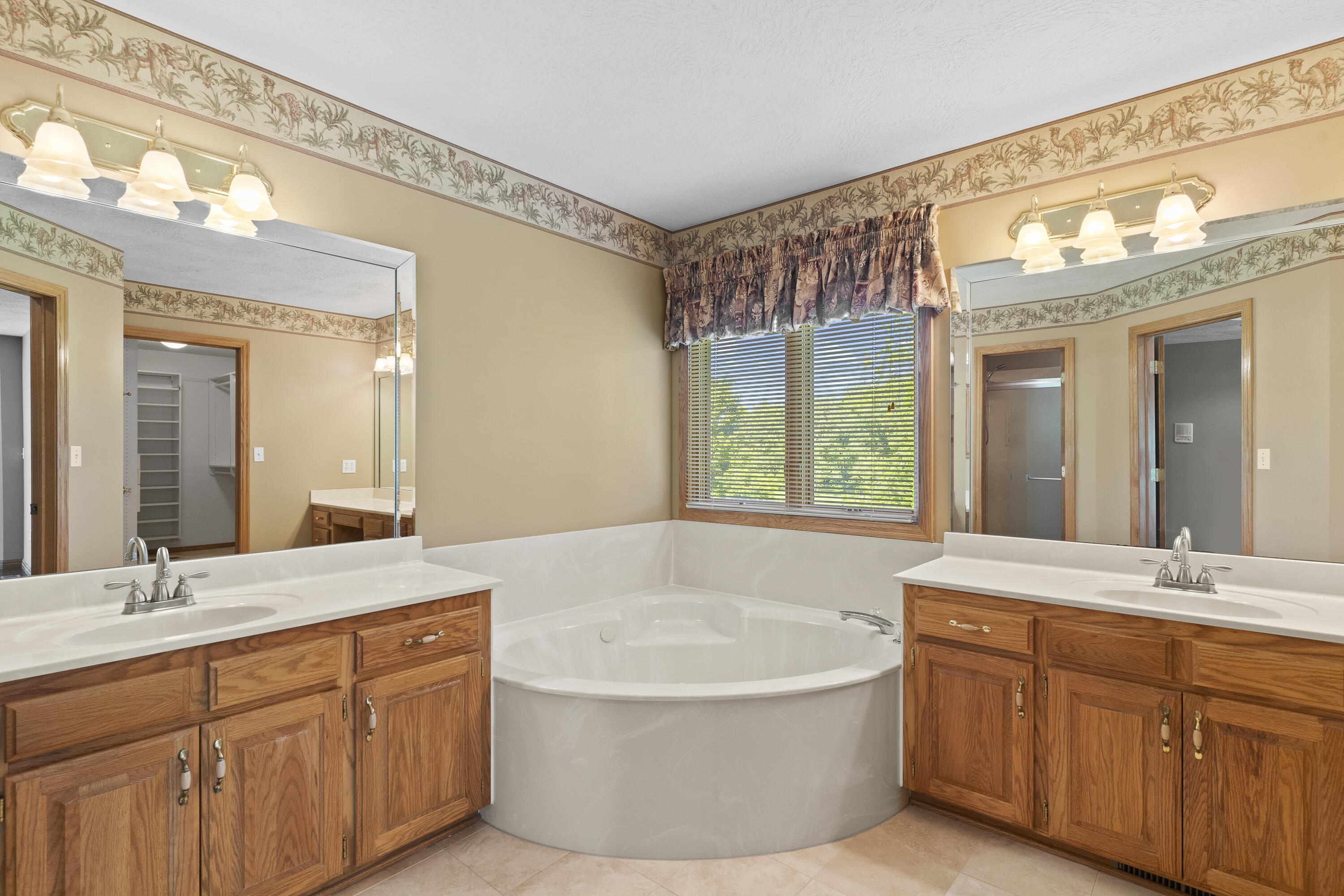 Marlborough Manor - Residential