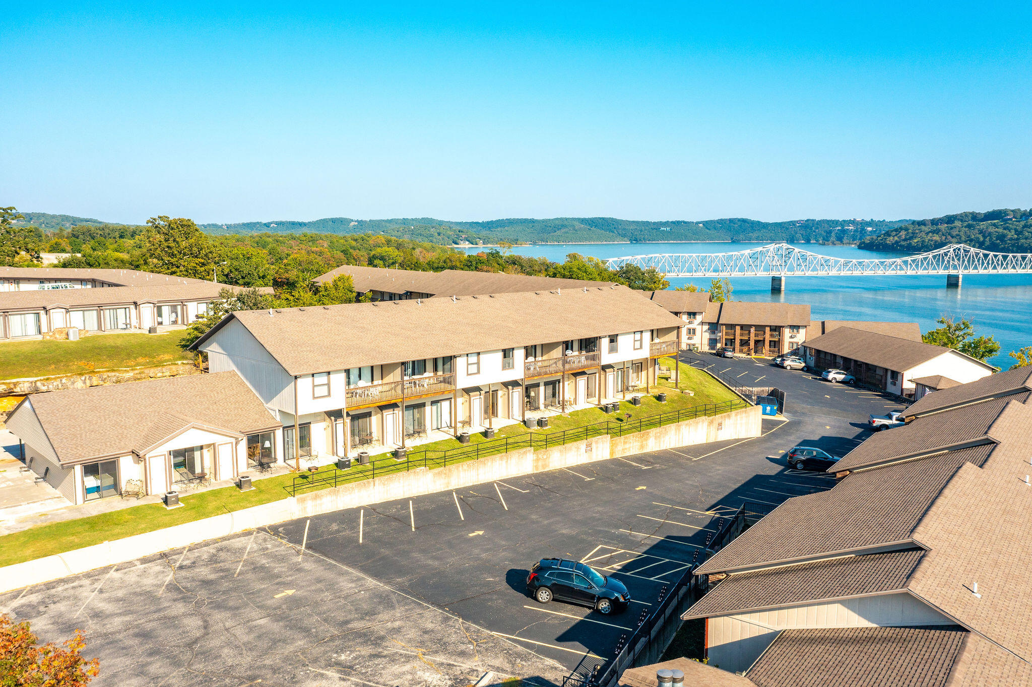 The Getaways at Kimberling Crossing! You can now own a piece of this Table Rock landmark! This 2 bed 2 bath condo comes fully furnished and ready to enjoy.  Lakeview condo. Live here full time, enjoy it as a vacation getaway, or rent it out for investment. Yes, vacation rentals are allowed! $1 MILLION DOLLAR renovation to the exteriors of the buildings and amenities is in the works. Resort dock program available, too, allowing you or your guests to rent a slip for up to 14 days at a time. Amenities include an indoor pool, outdoor pool, playground, sport courts, and a boat launch. All of this in a great location in the heart of Kimberling City... and at a price you can't afford to pass up! Be sure to ask for the brochure for all the details.