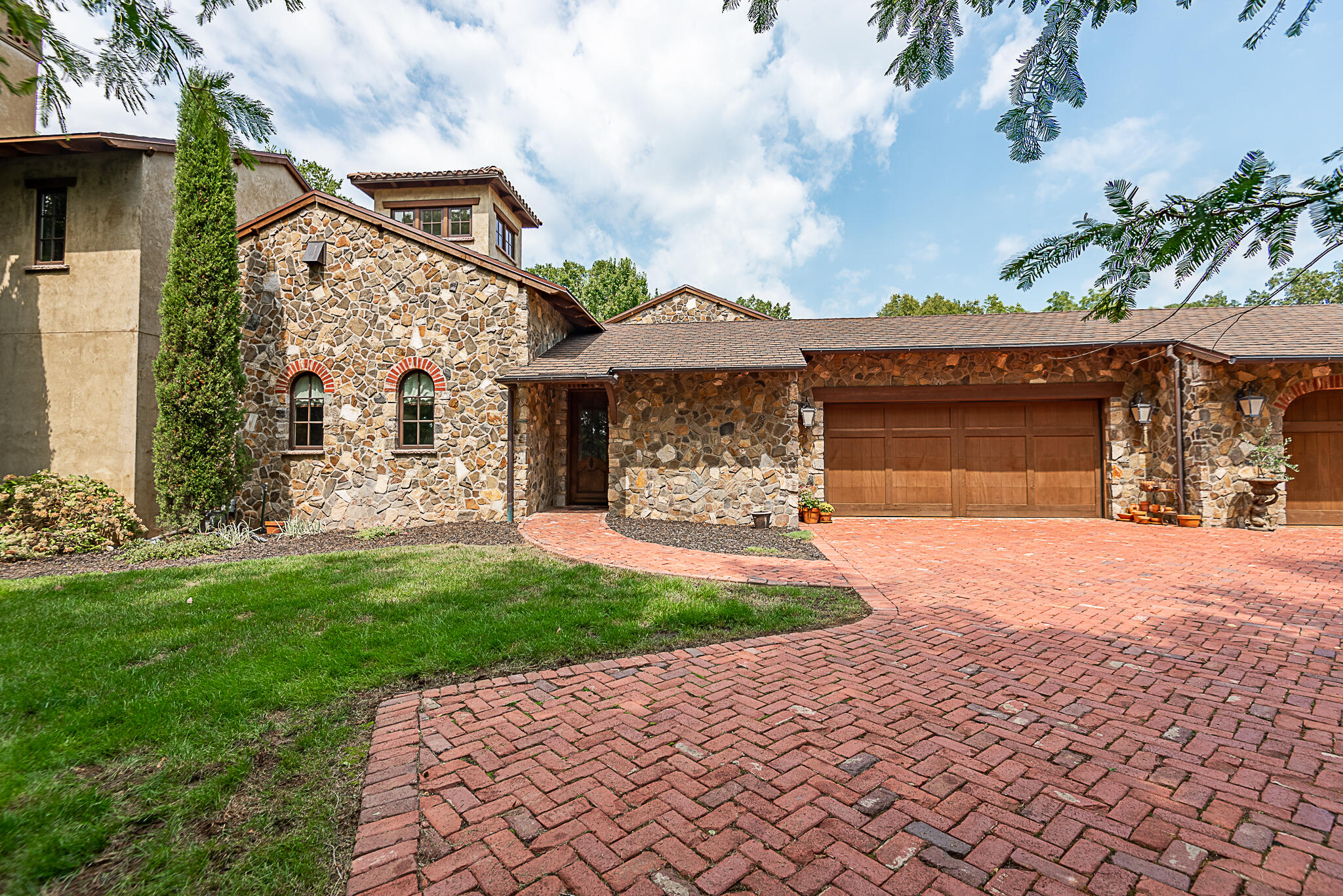 Christian-Not in List - Residential