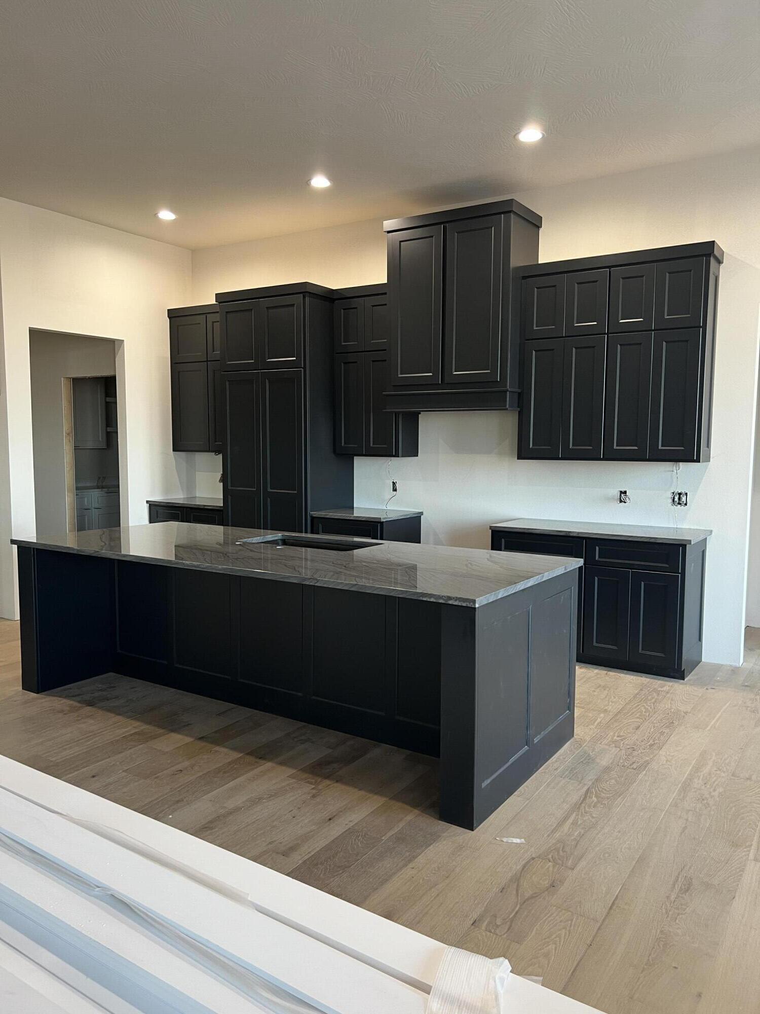 The Lakes Wild Horse - Residential