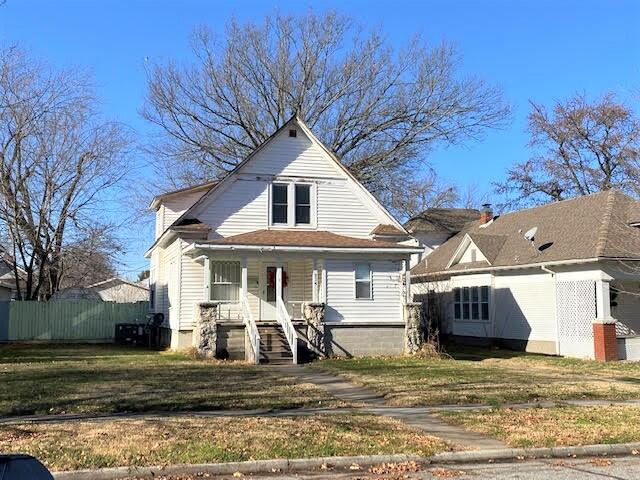Charming house, large bedroom and bonus room 2nd floor. Fenced back yard with storage and parking area. Kitchen updated with a nice pantry. Room to expand in attic. Newer Roof.