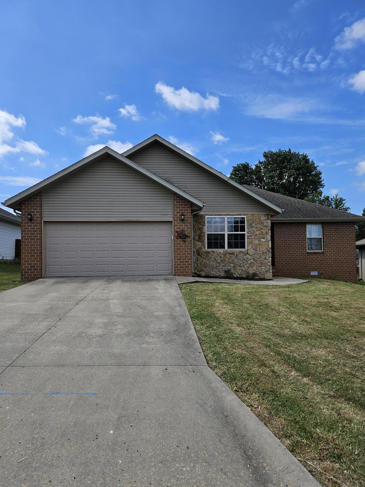 View Monett, MO 65708 house
