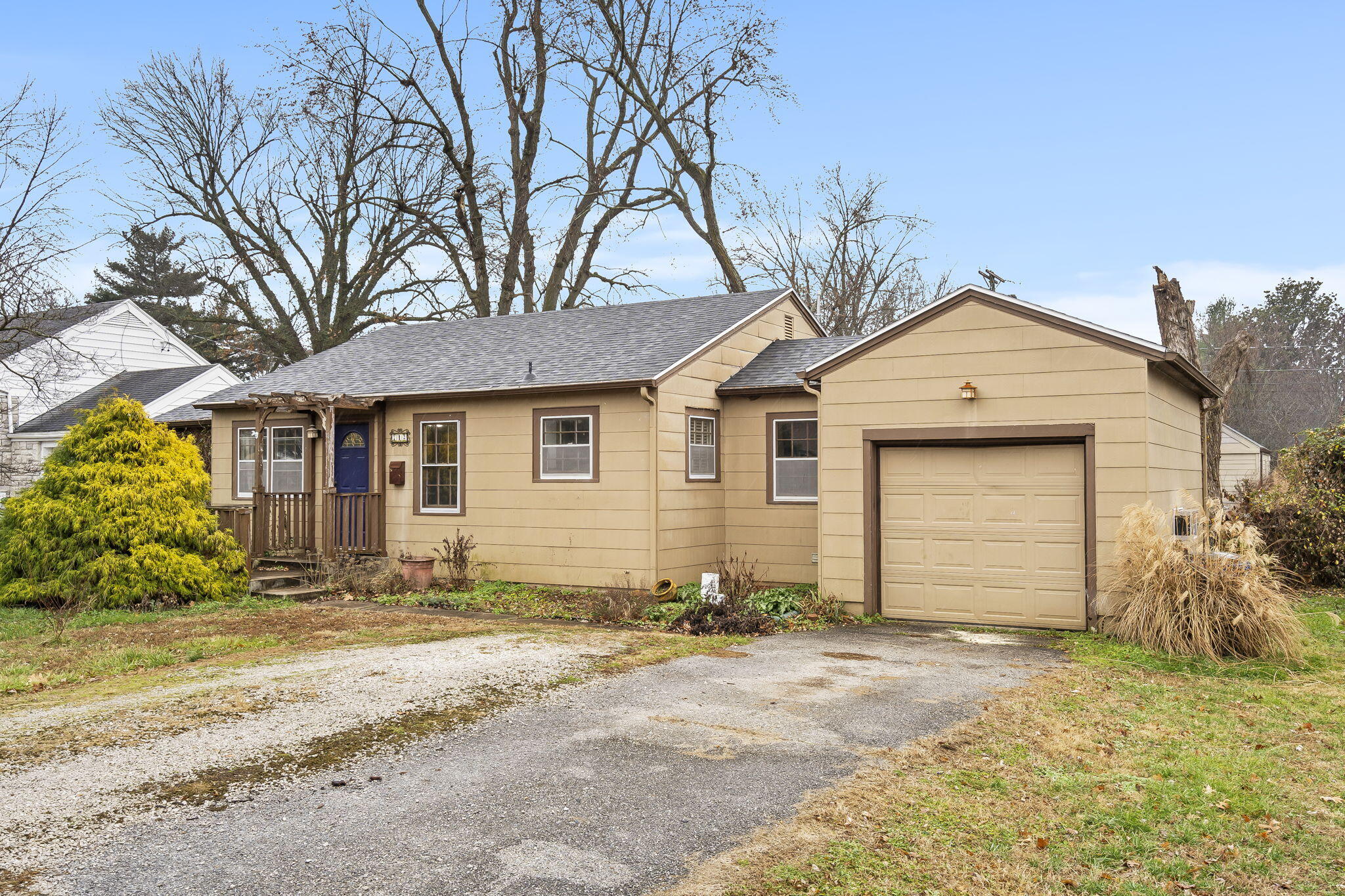 Welcome to 712 E Cherokee St, a charming bungalow in the heart of Springfield, MO, blending vintage appeal with modern convenience--an ideal choice for a starter home or investment. Original hardwood floors and a cozy 2-bed, 1-bath layout exude timeless elegance, complemented by a quaint bungalow aesthetic. The spacious backyard is a haven for outdoor activities, while thoughtful updates like a tankless hot water heater seamlessly merge historic charm with contemporary living. Perfectly located near Missouri State University and the Medical Mile, this property offers unparalleled convenience. Don't miss the chance to own this Springfield gem.