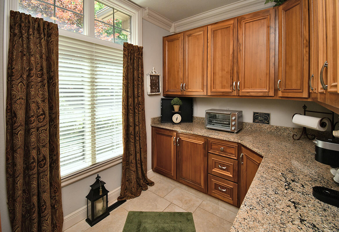 Eagle Crest Acreages - Residential