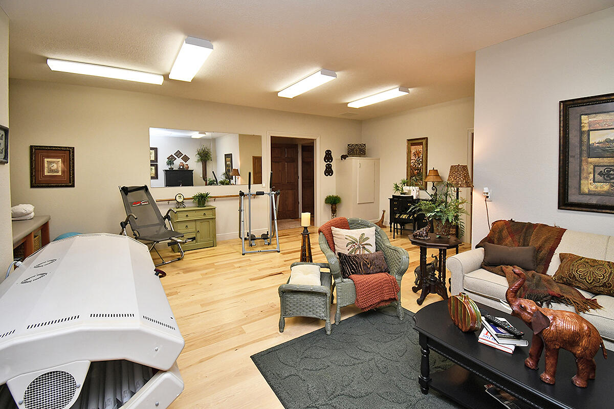 Eagle Crest Acreages - Residential