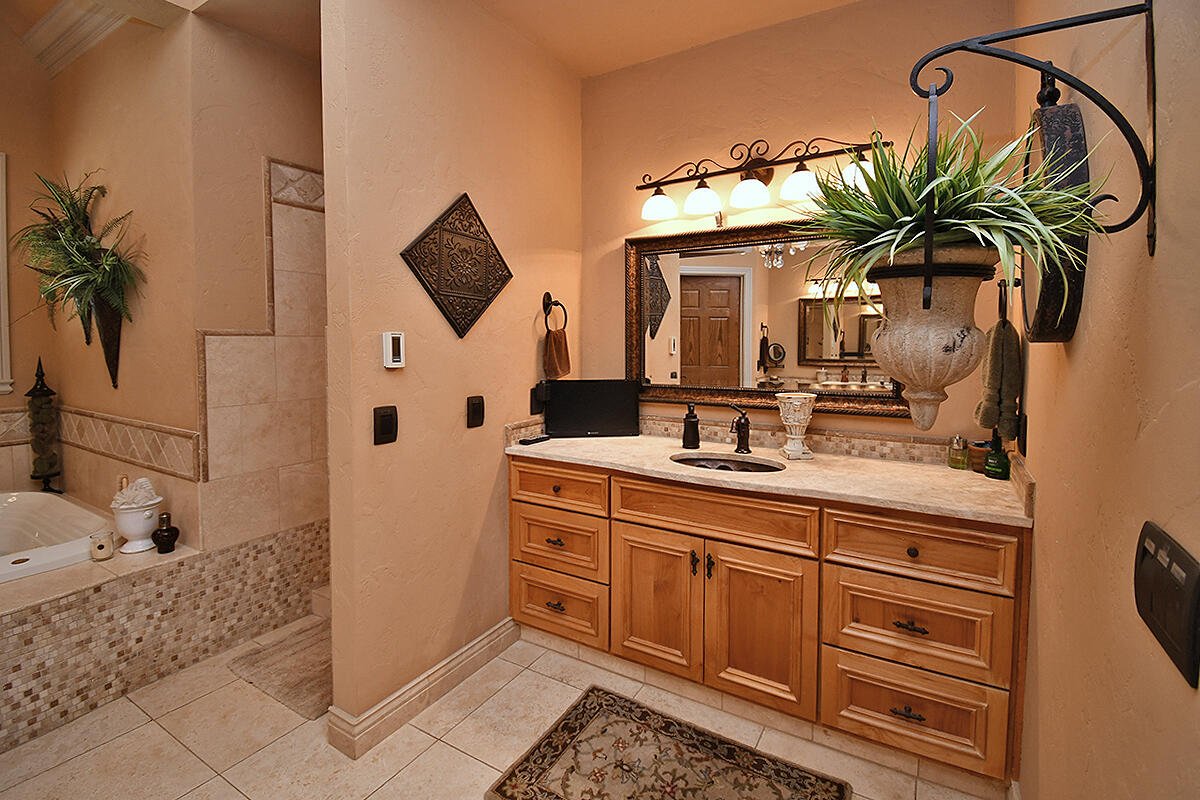Eagle Crest Acreages - Residential