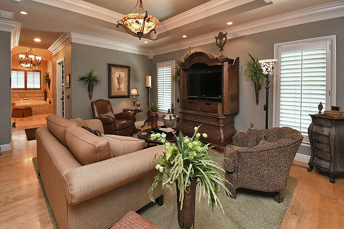 Eagle Crest Acreages - Residential