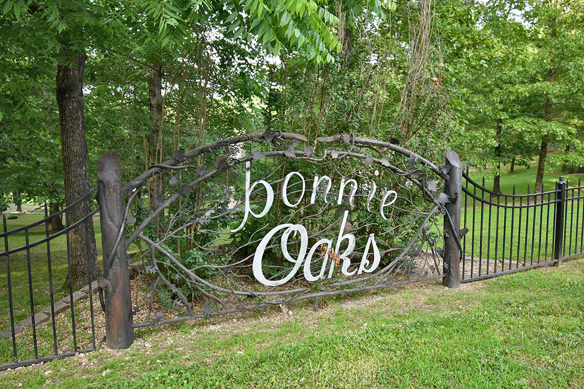 Eagle Crest Acreages - Residential