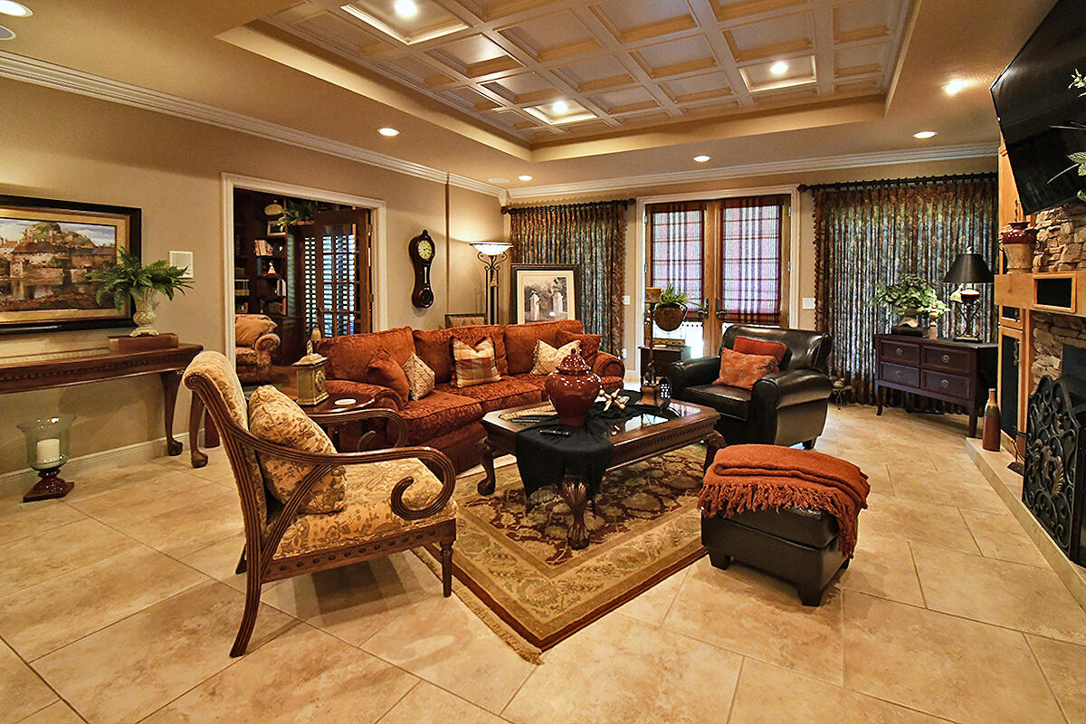 Eagle Crest Acreages - Residential