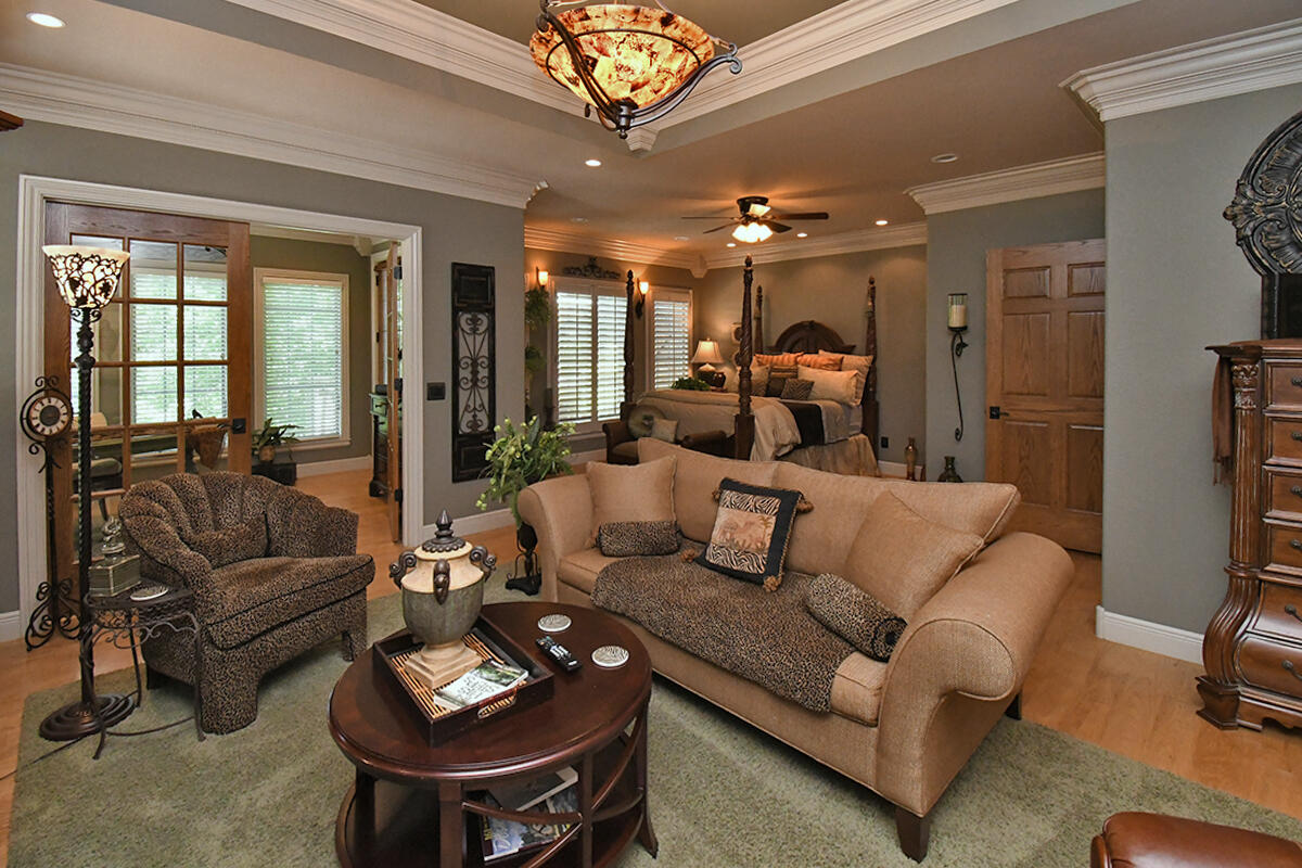 Eagle Crest Acreages - Residential