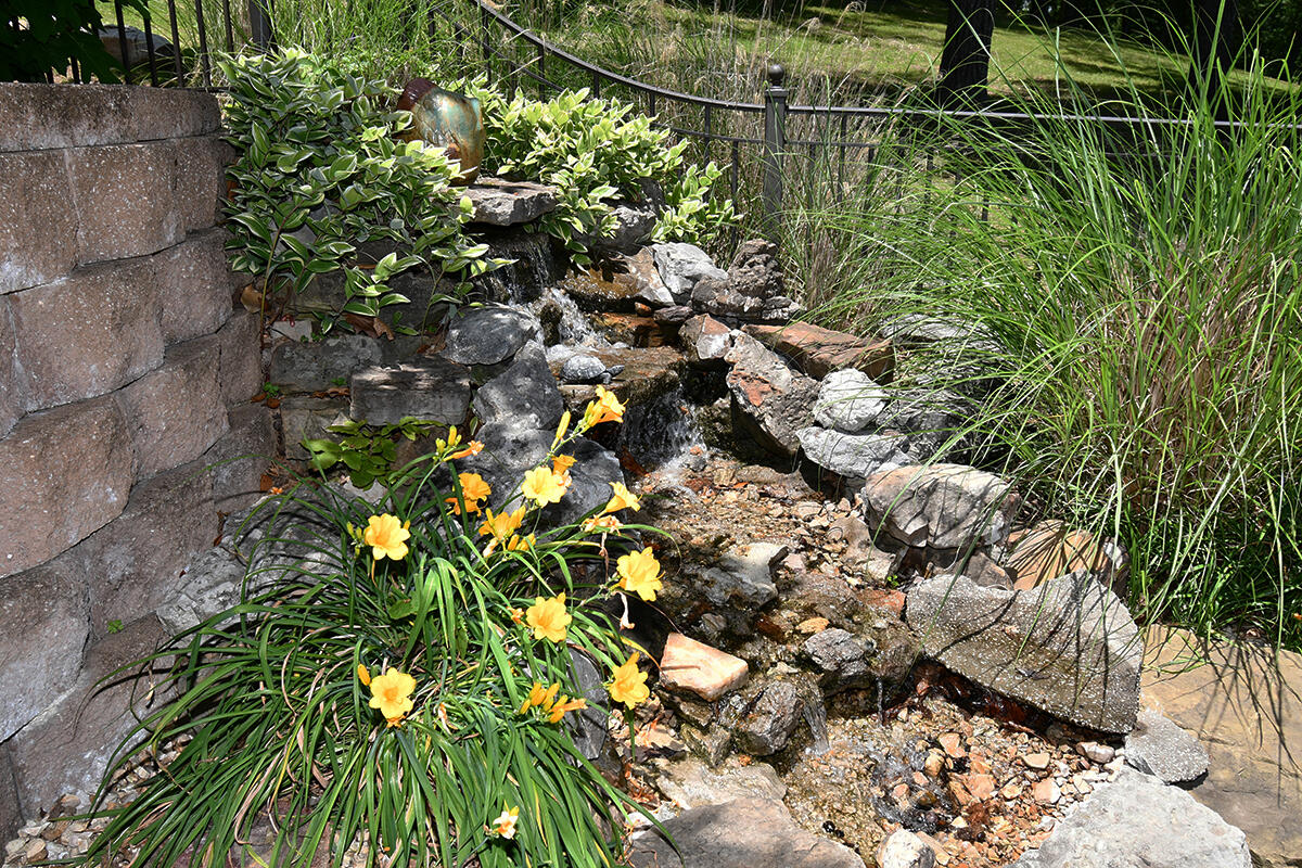 Eagle Crest Acreages - Residential