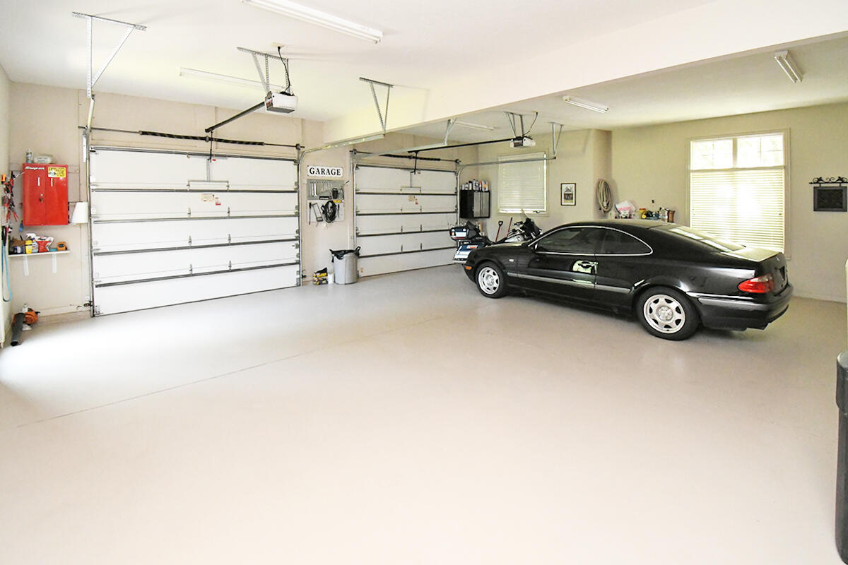 Eagle Crest Acreages - Residential