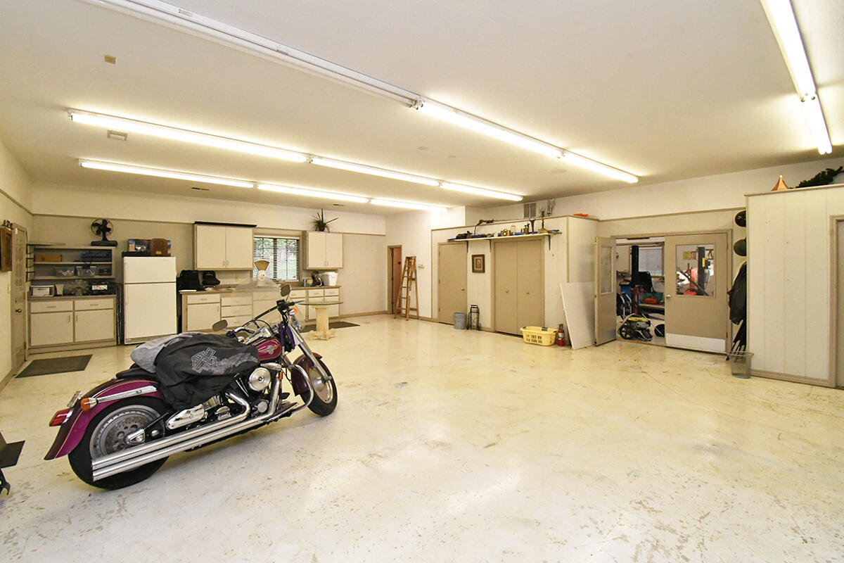 Eagle Crest Acreages - Residential