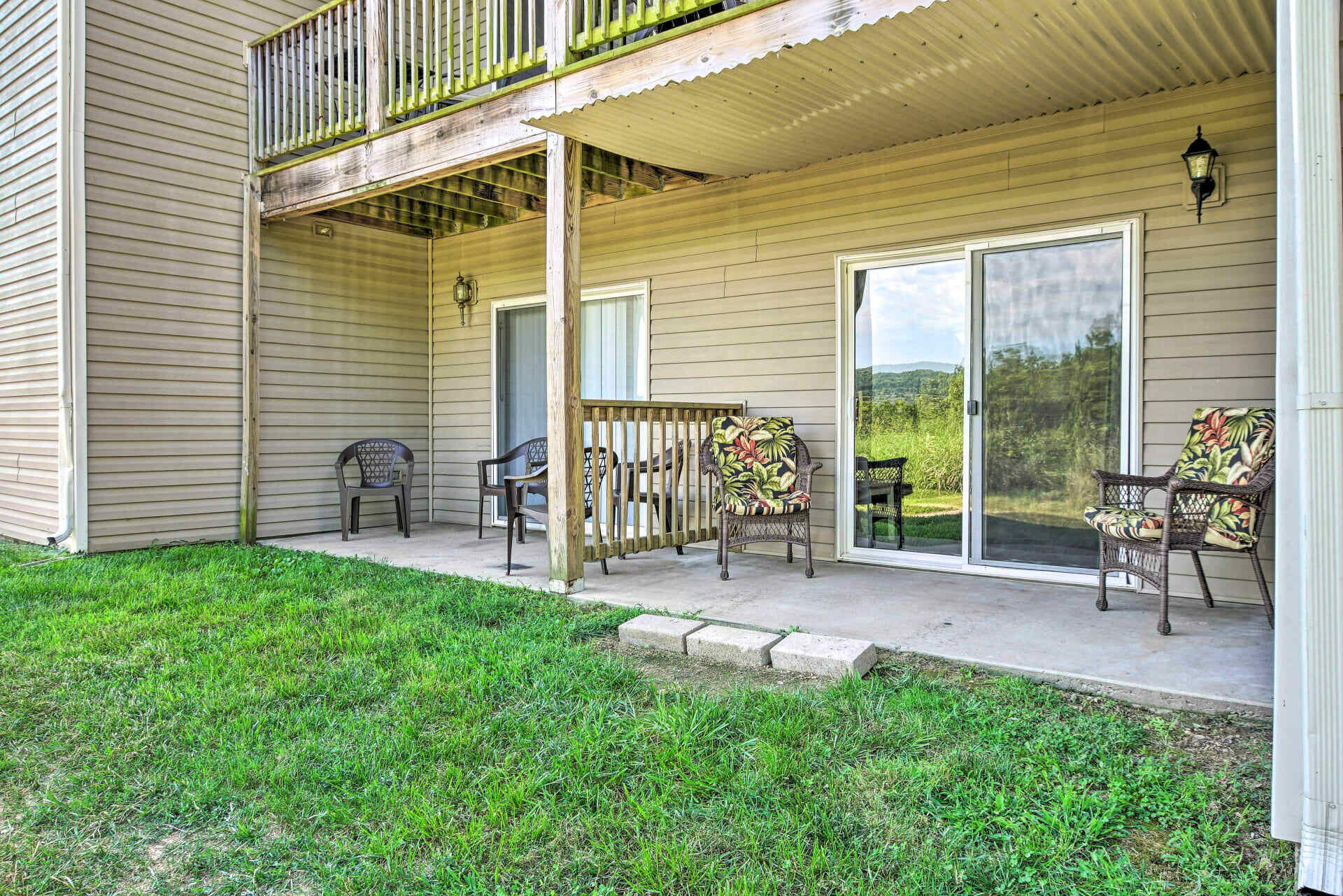 The Vineyard Condominiums - Residential
