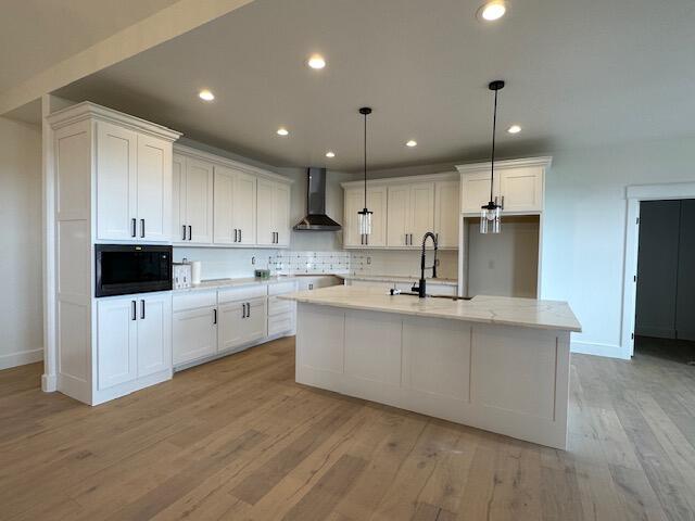 The Lakes Wild Horse - Residential