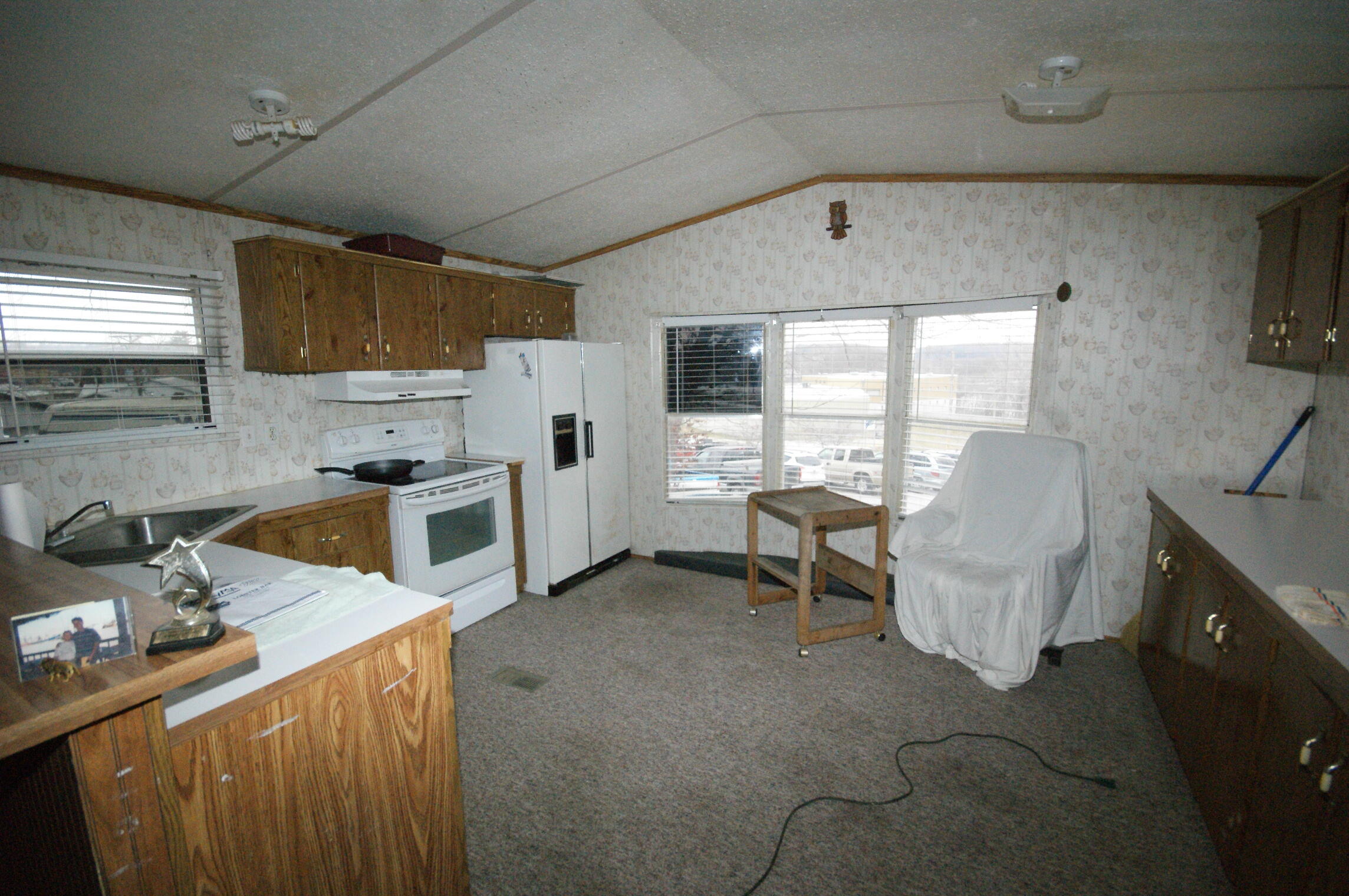 Photo 6 of 12 of 630 5th Street mobile home