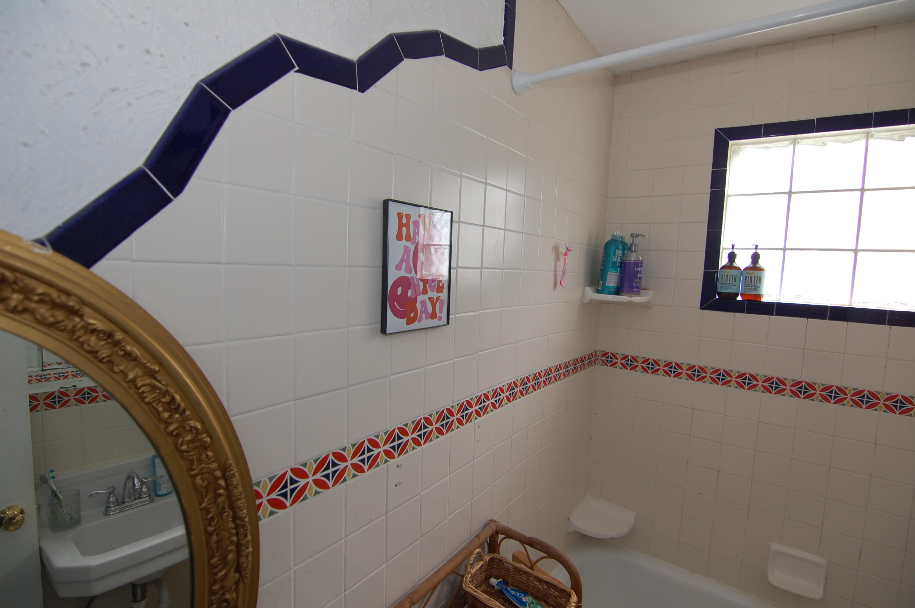Rollston-Luster Pl - Residential
