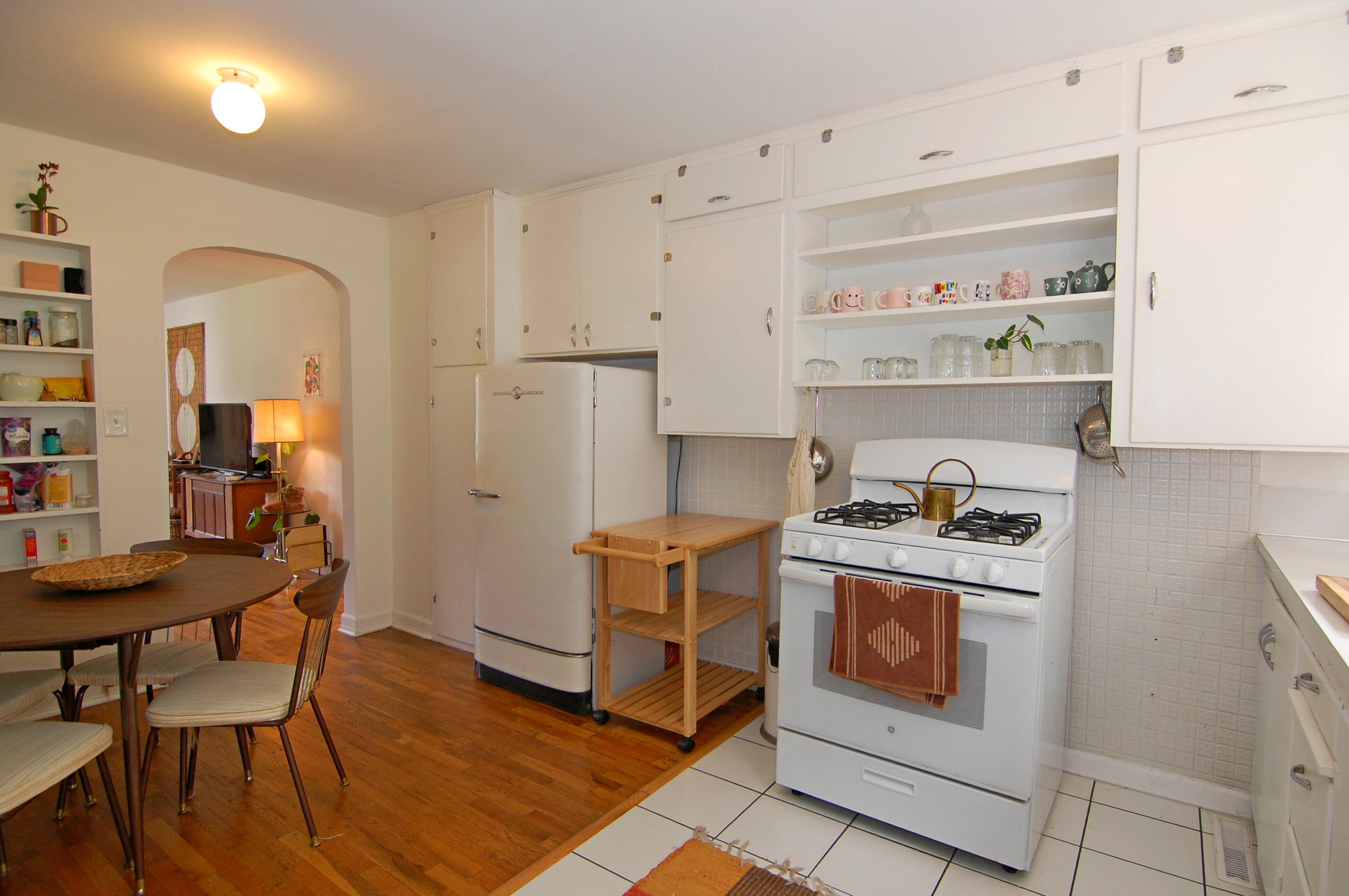 Rollston-Luster Pl - Residential