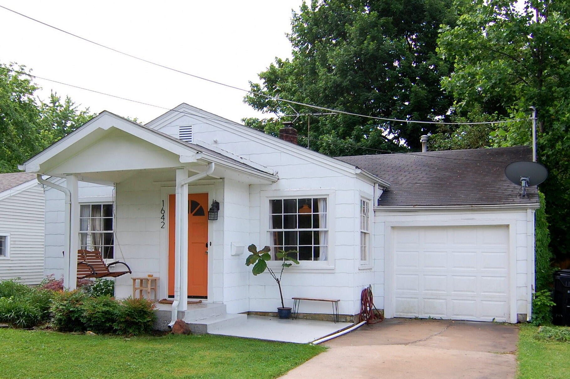 Rollston-Luster Pl - Residential