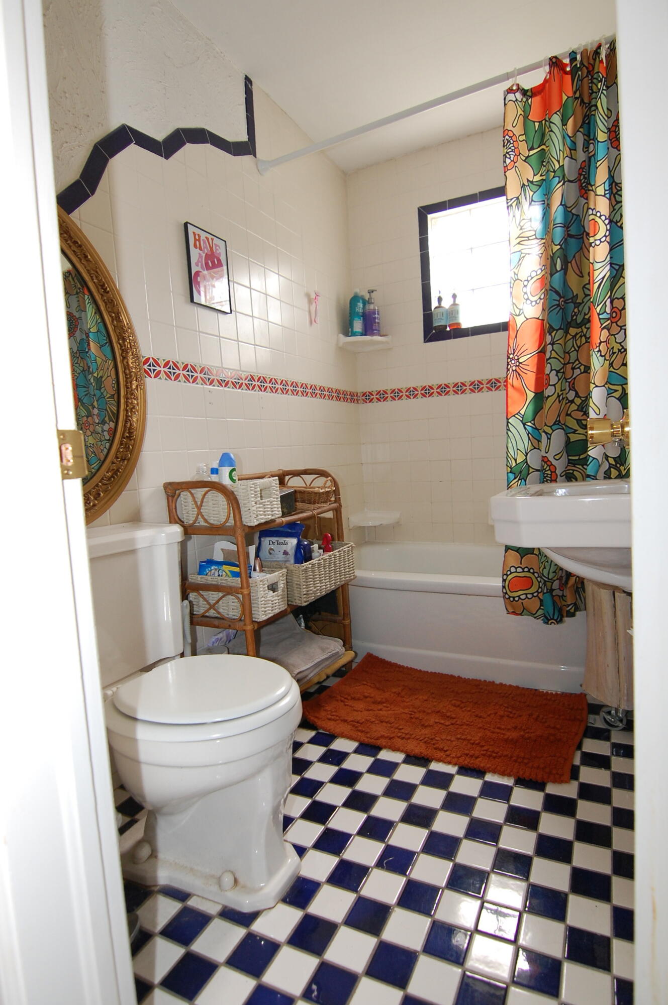Rollston-Luster Pl - Residential