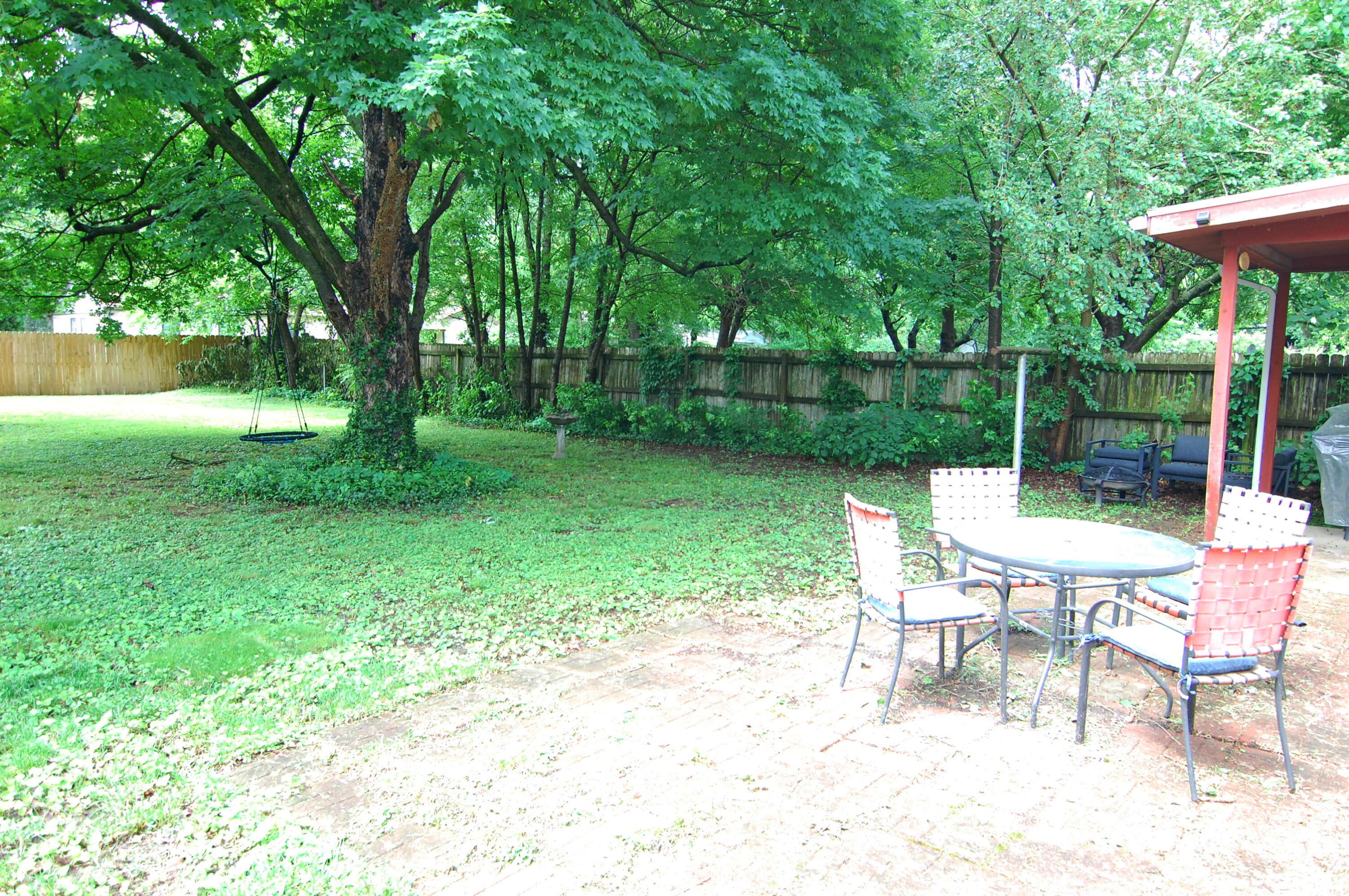 Rollston-Luster Pl - Residential