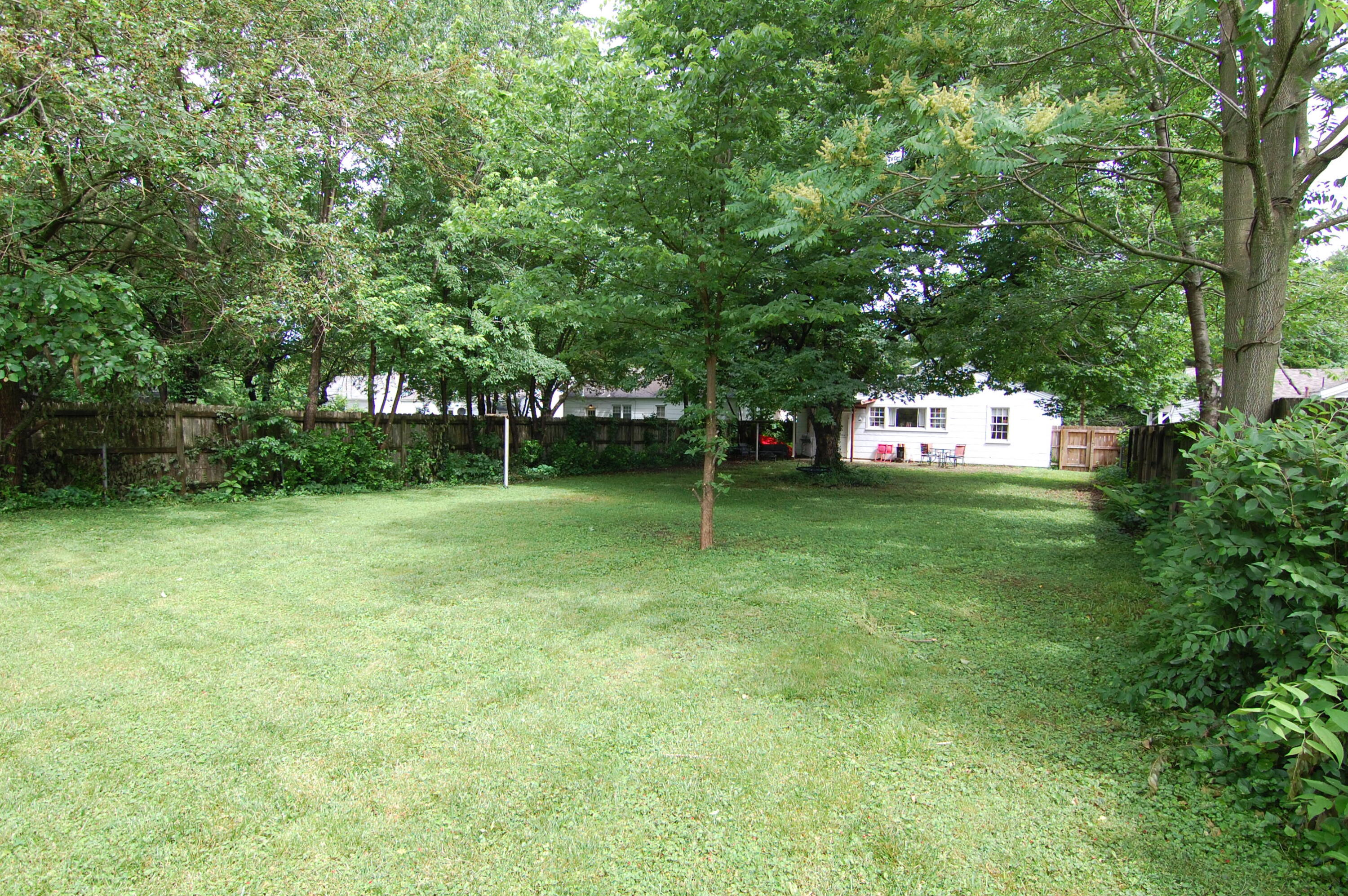 Rollston-Luster Pl - Residential