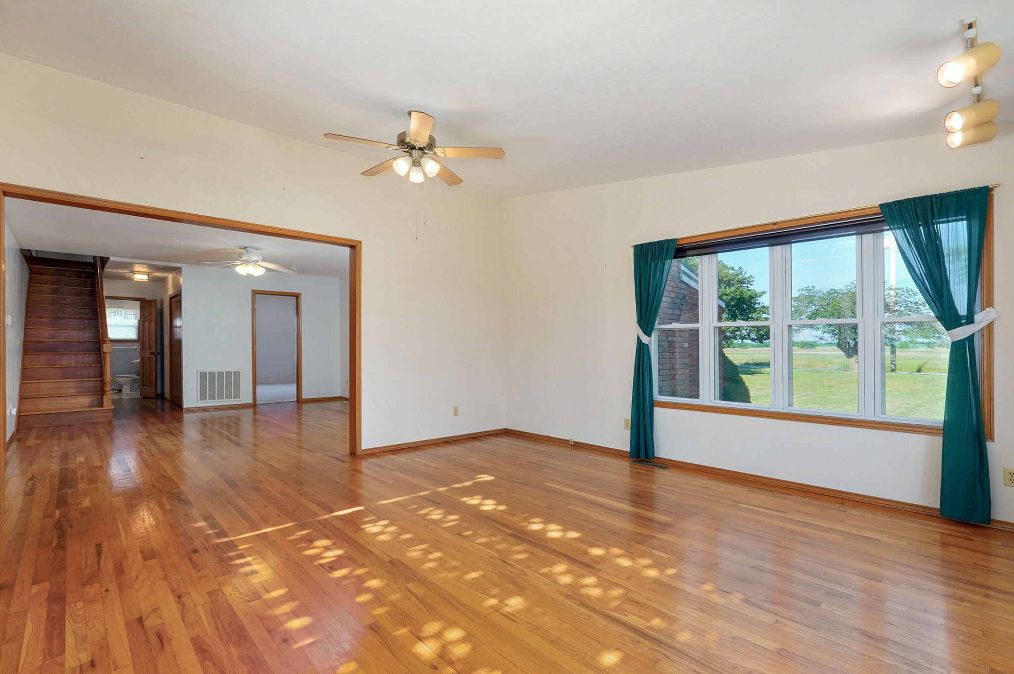 Lawrence-Not in List - Residential