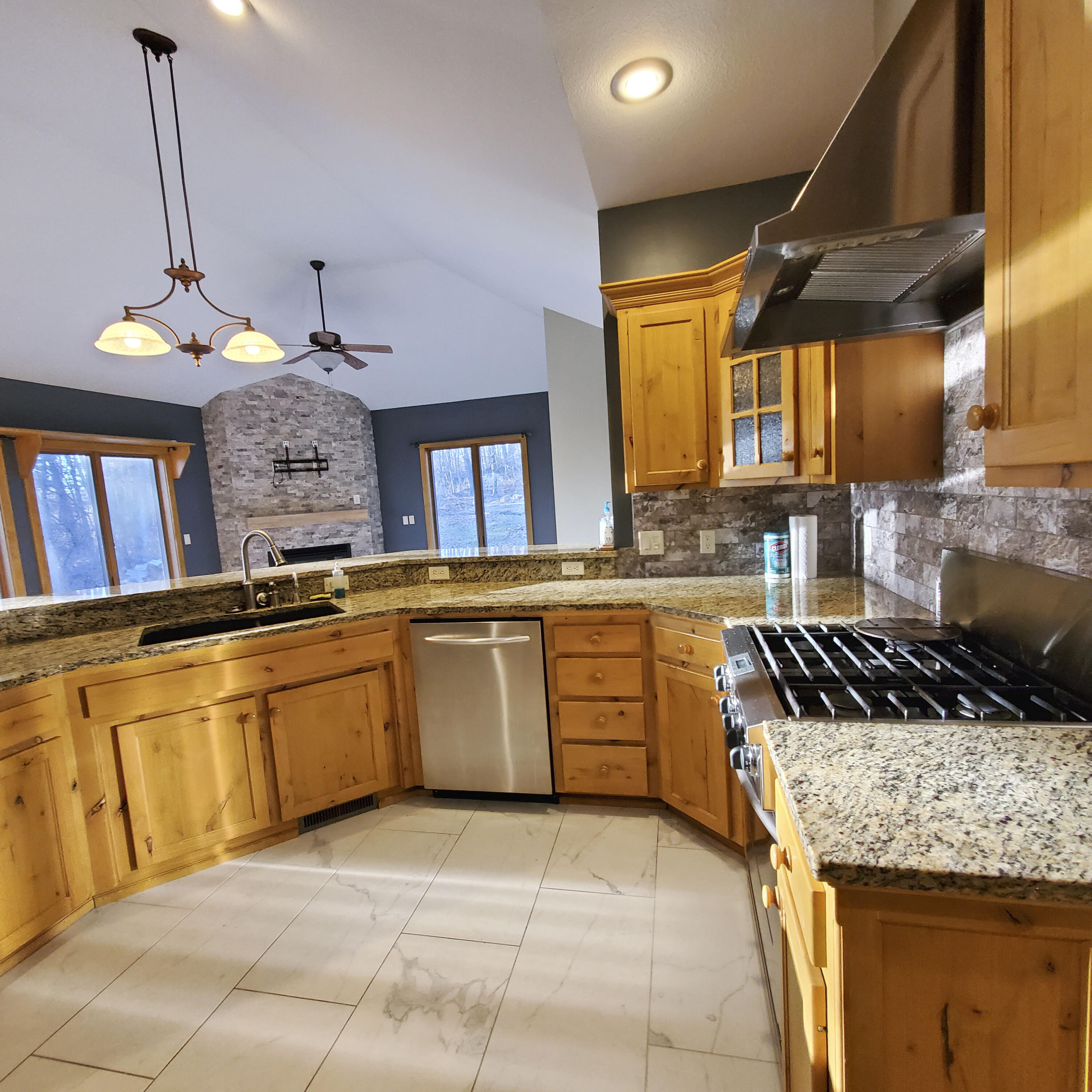 Emerald Pointe - Residential