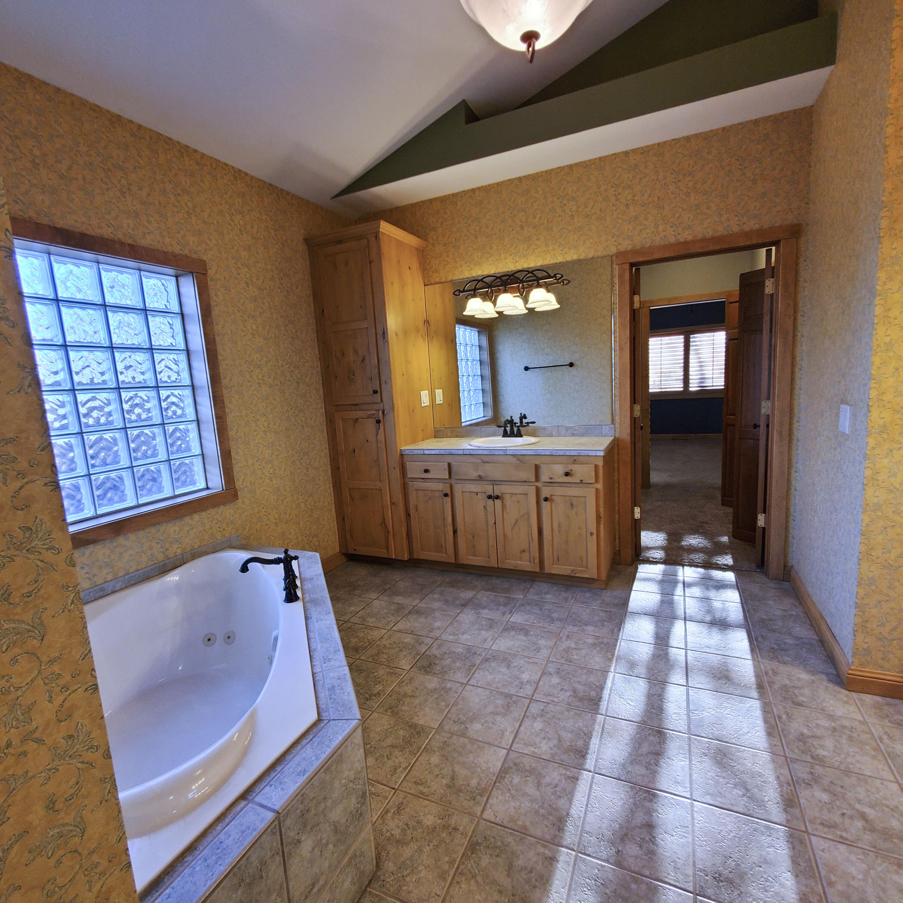 Emerald Pointe - Residential