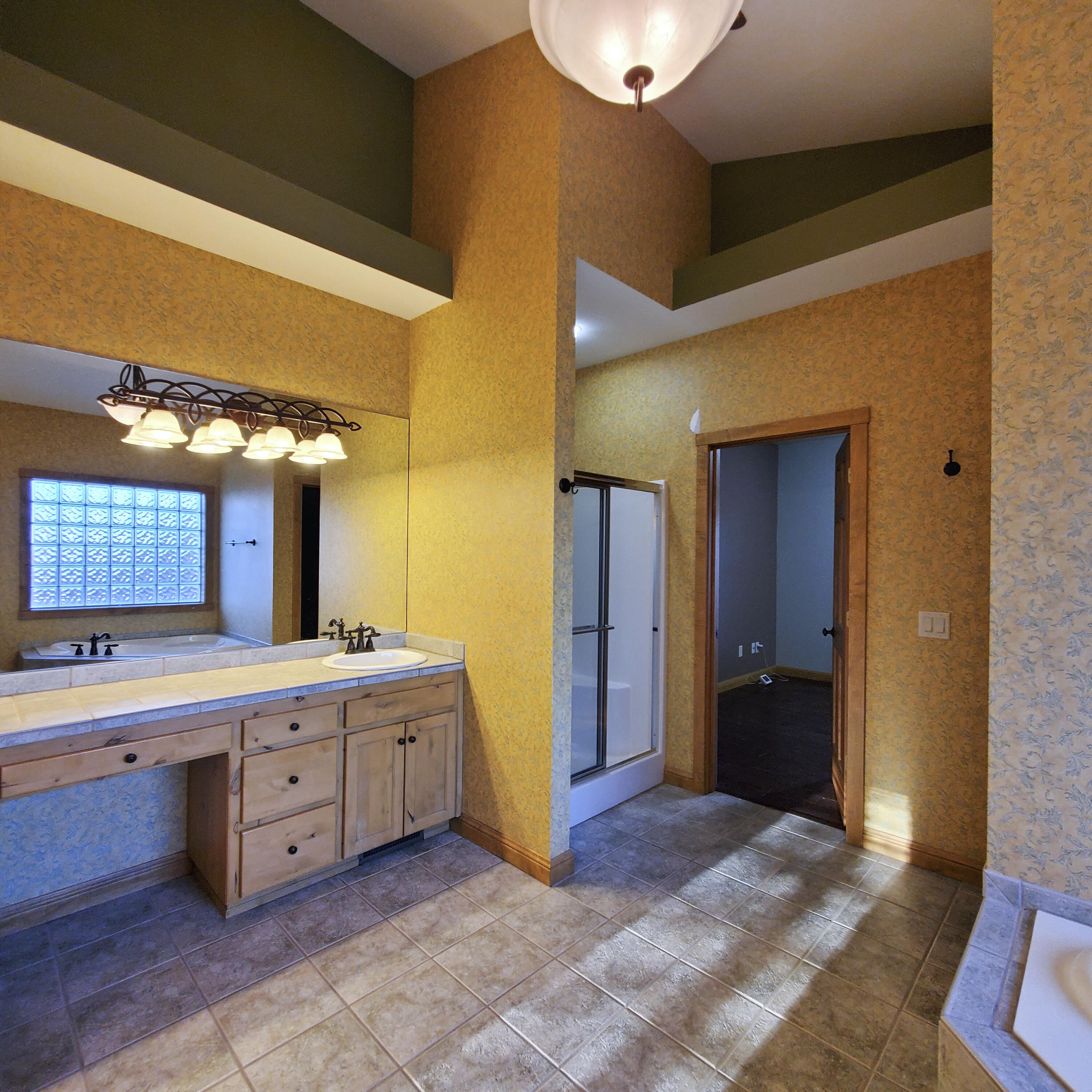 Emerald Pointe - Residential