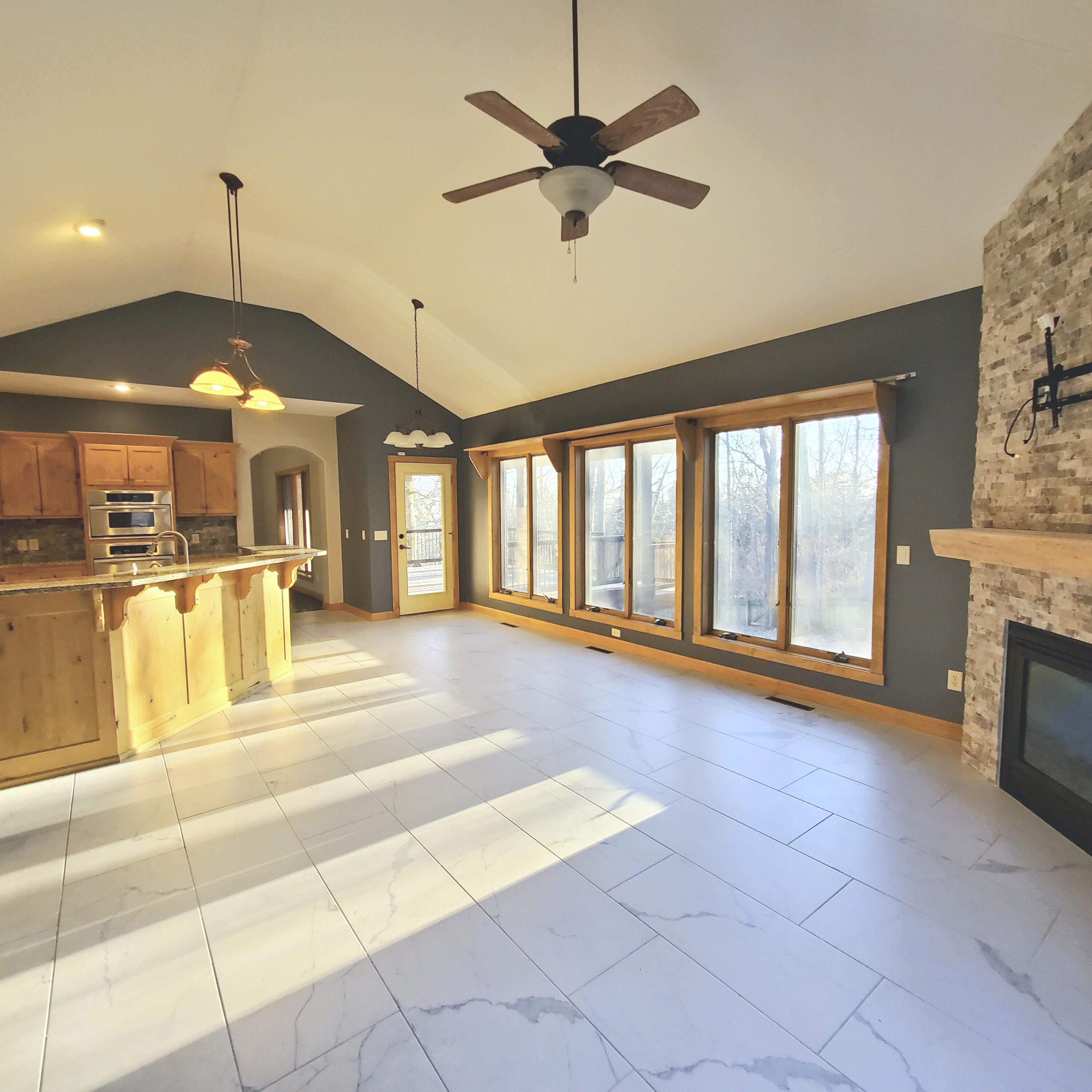 Emerald Pointe - Residential