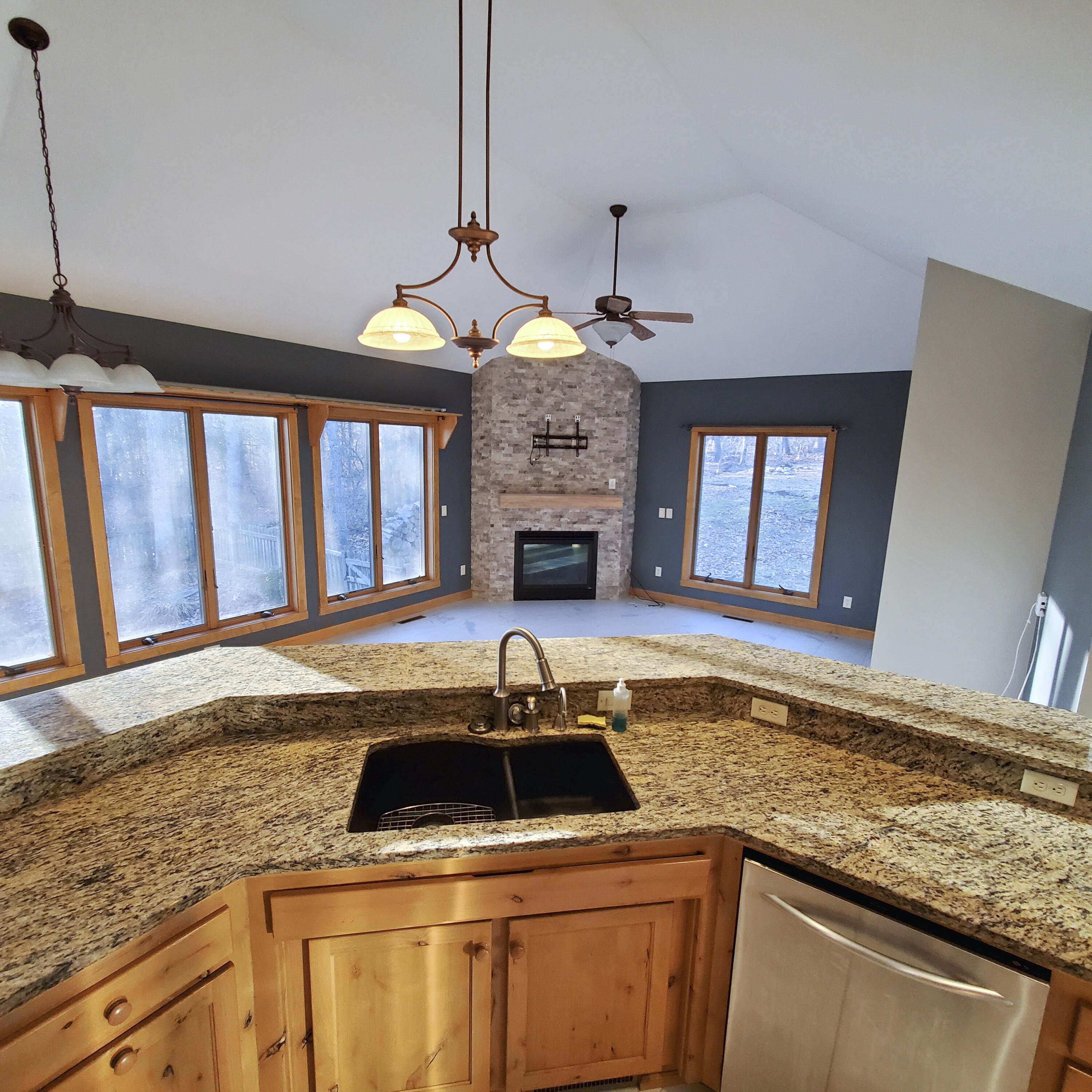 Emerald Pointe - Residential