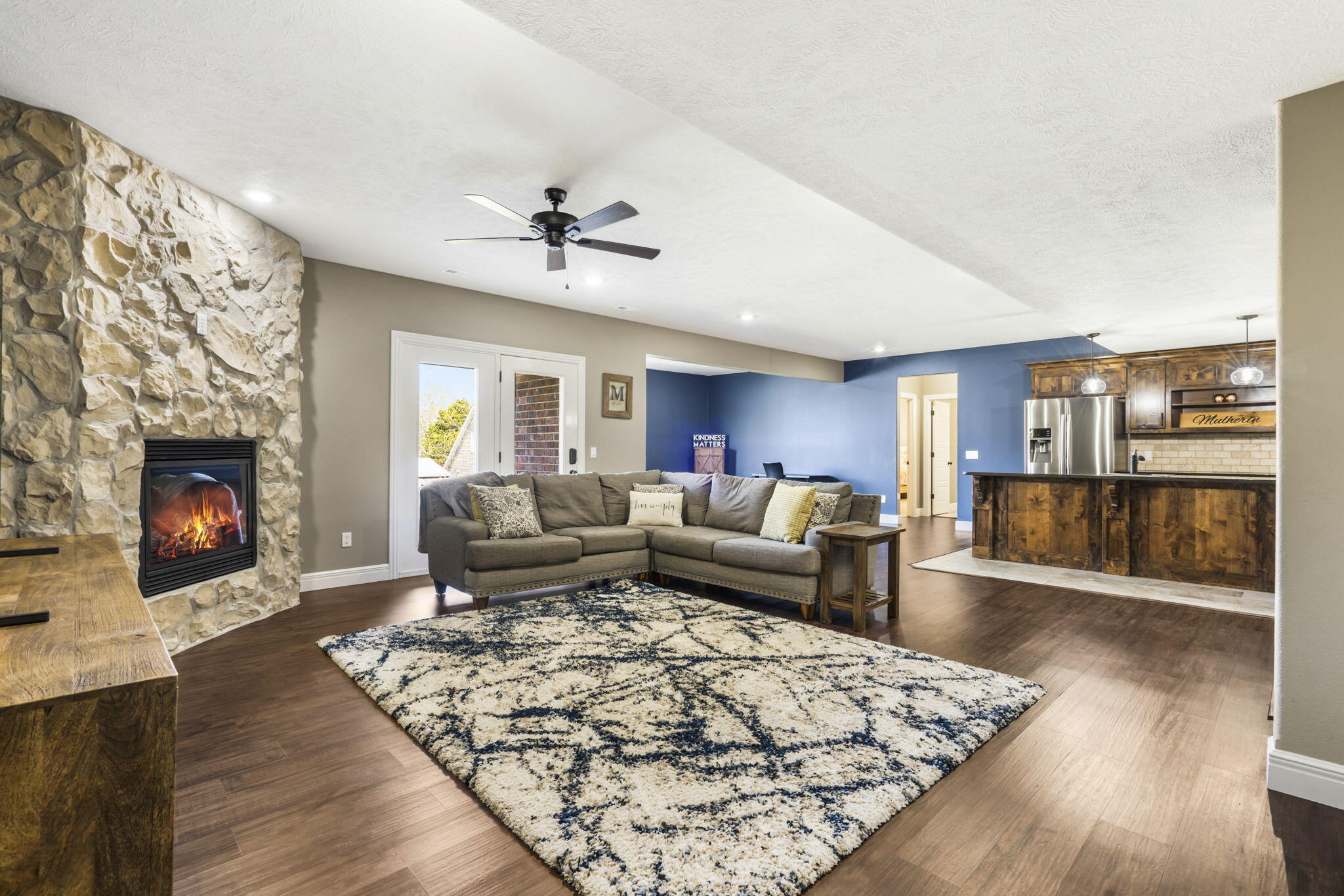 Lexington Square - Residential