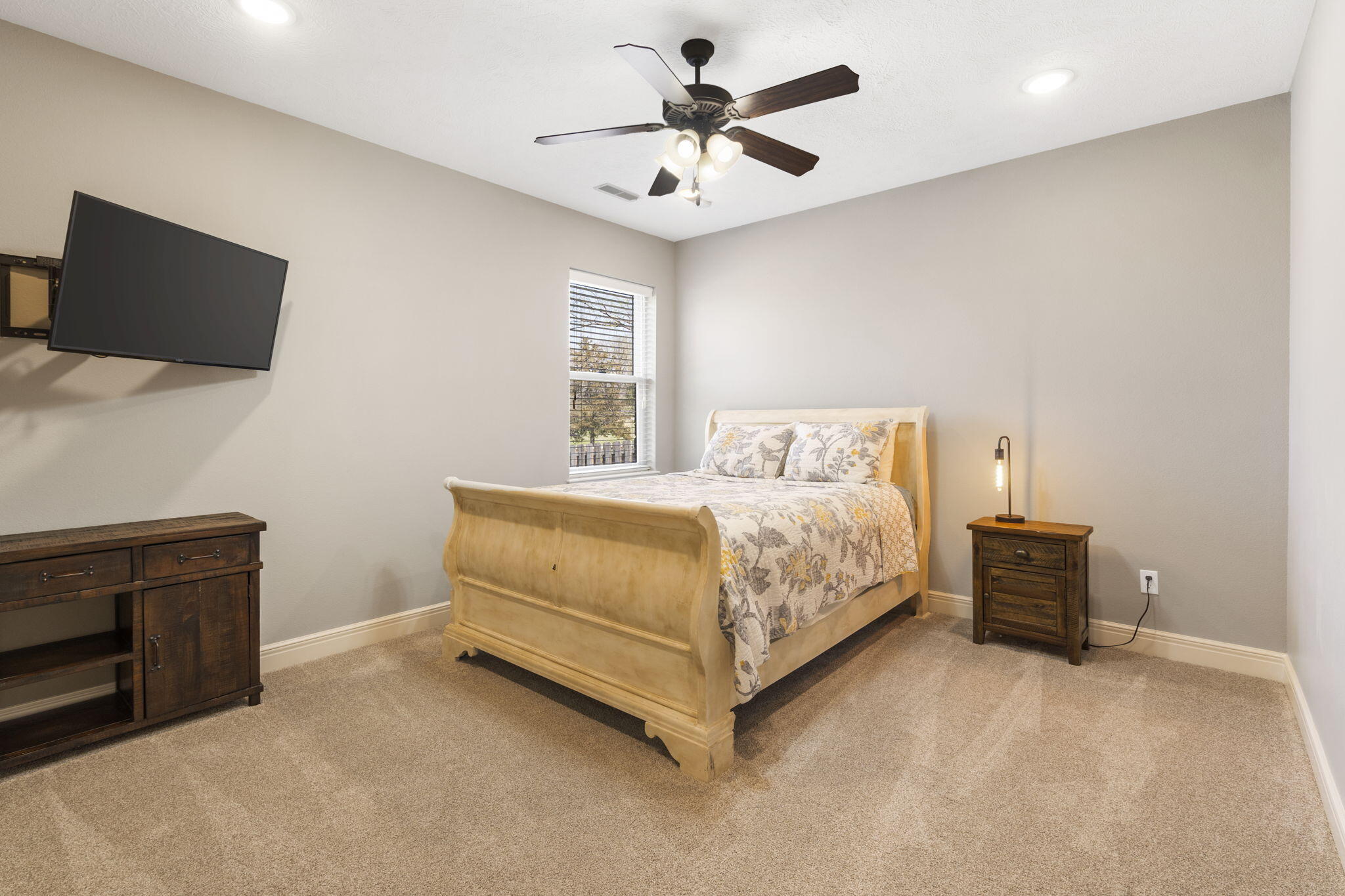 Lexington Square - Residential