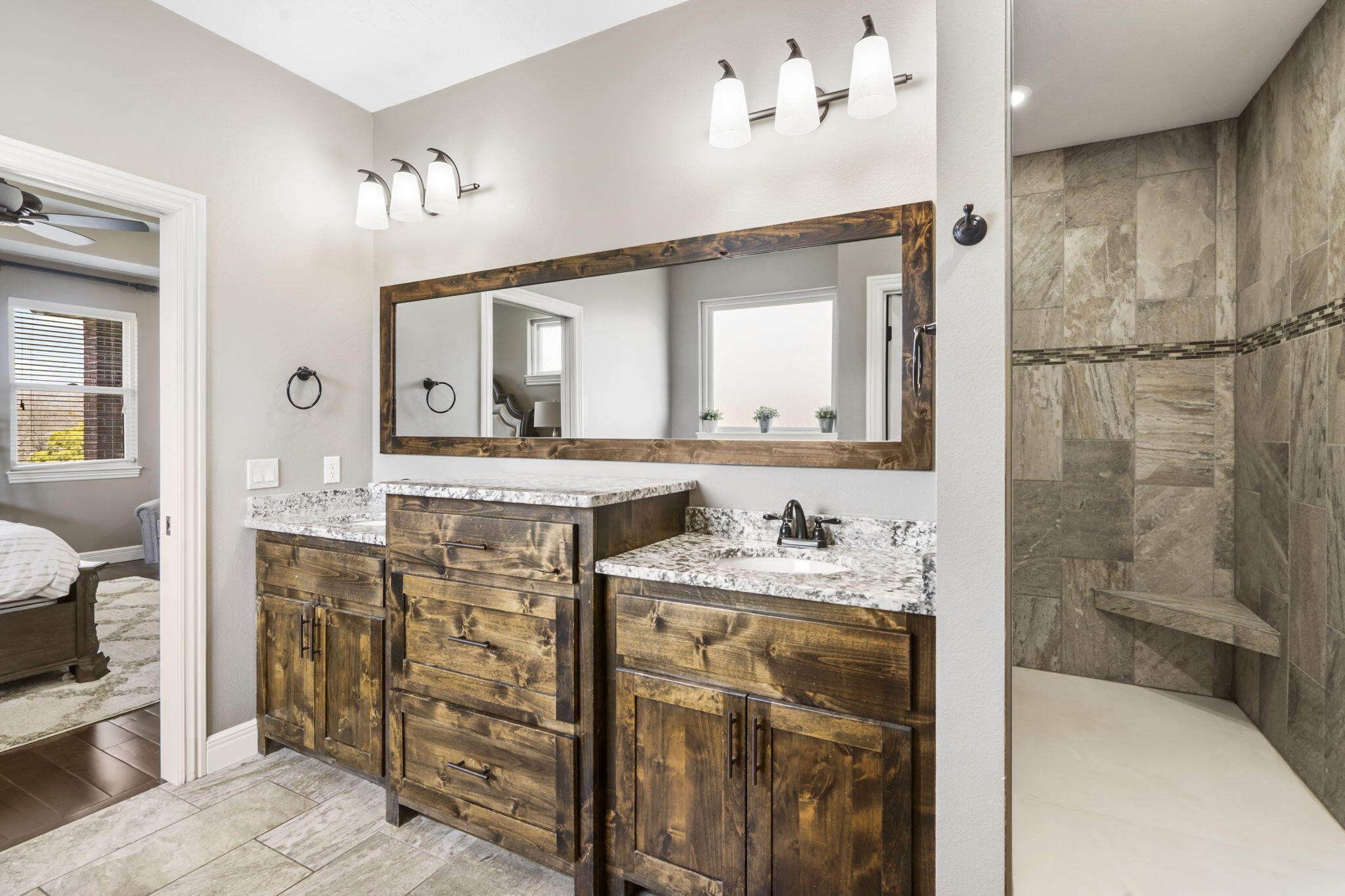 Lexington Square - Residential