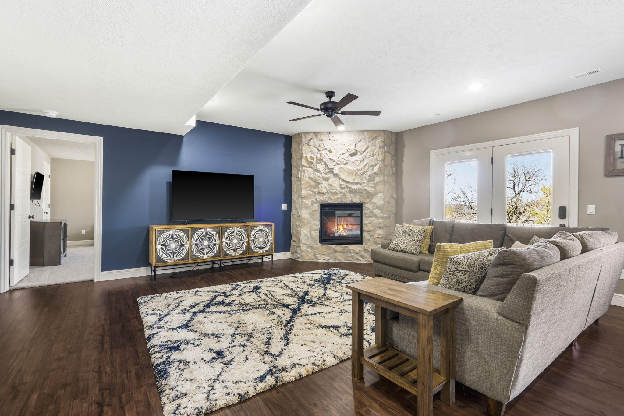 Lexington Square - Residential